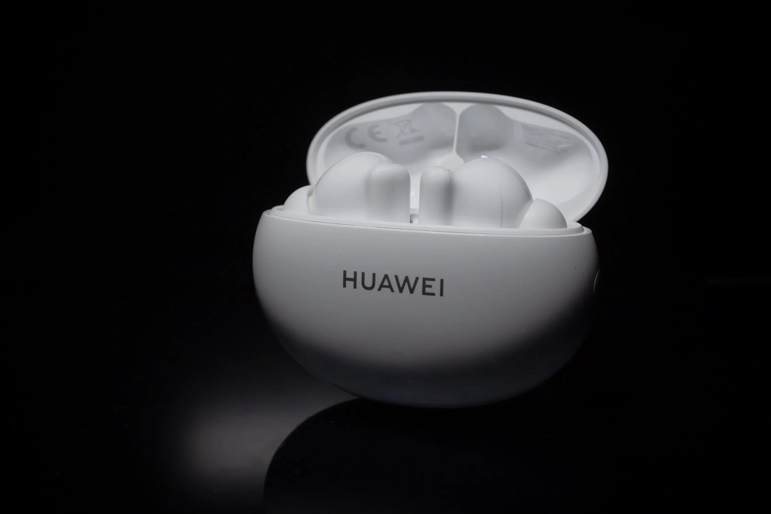 HUAWEI_FREEBUDS_4i_03.jpg