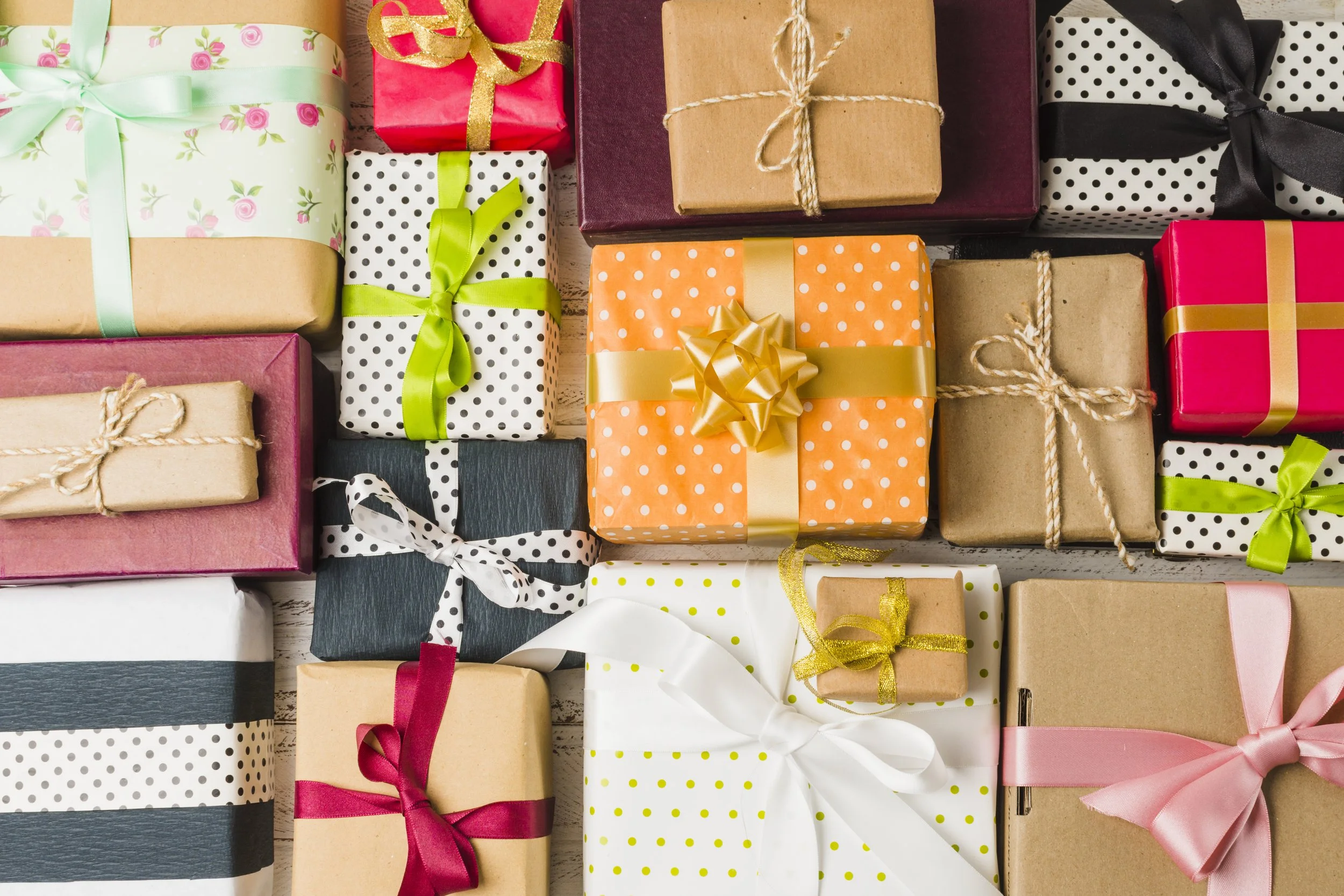full-frame-beautiful-decorated-various-gift-boxes.jpg