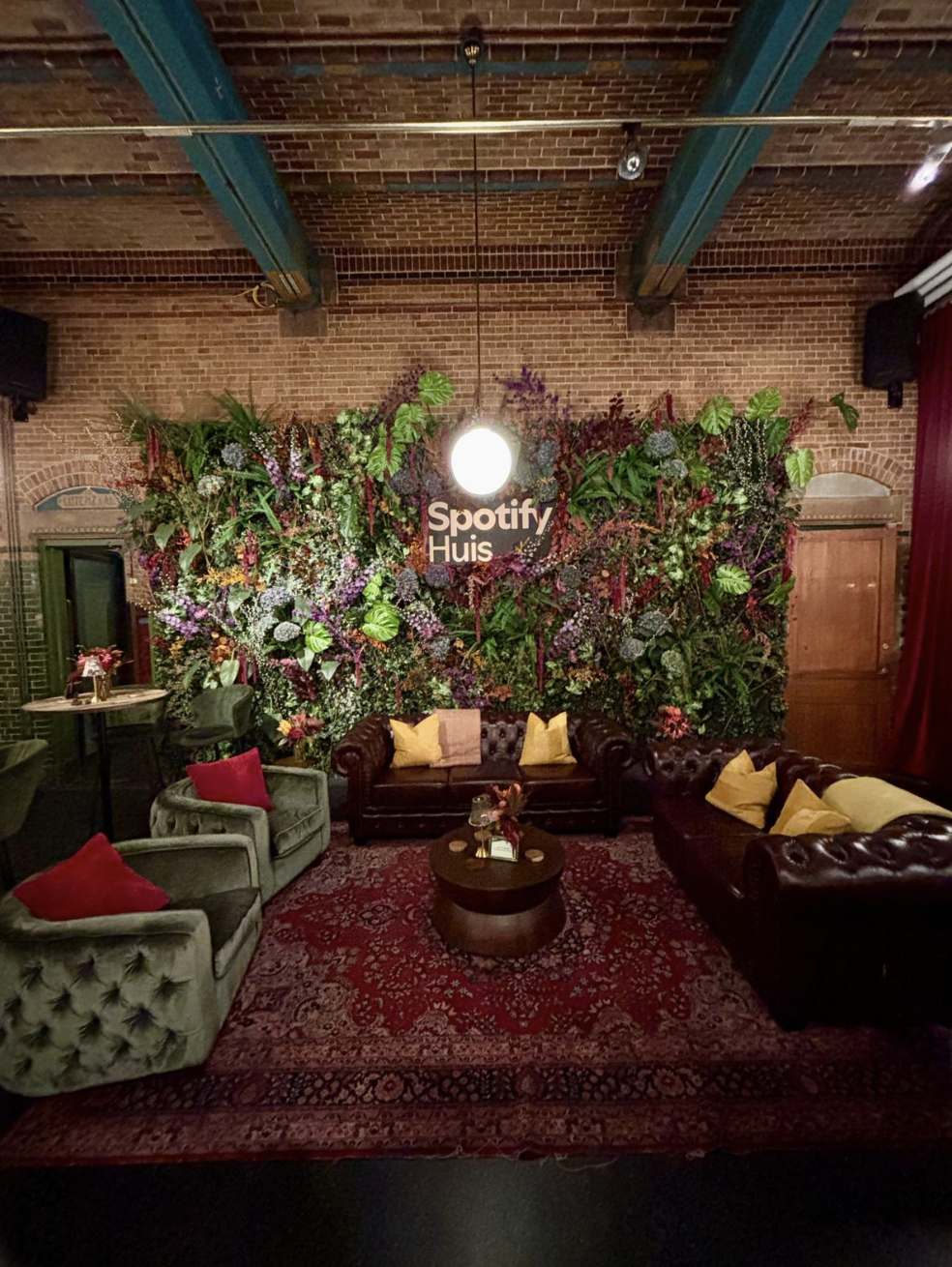 Spotify Huis, Amsterdam, cosy, greenery event, Live show producer, set designer, table scaping, event producer, event consultant, freelance, private, corp, london, worldwide, europe, floral design, chesterfields, music, live