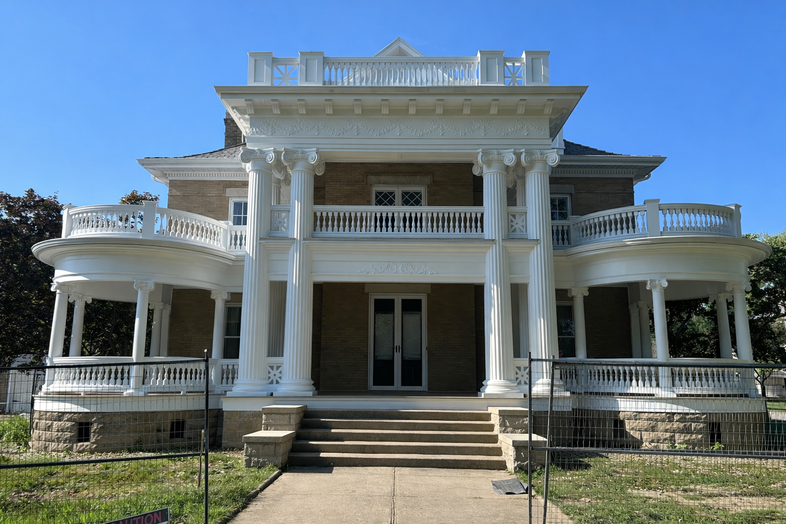 Oranssi project: slat roof