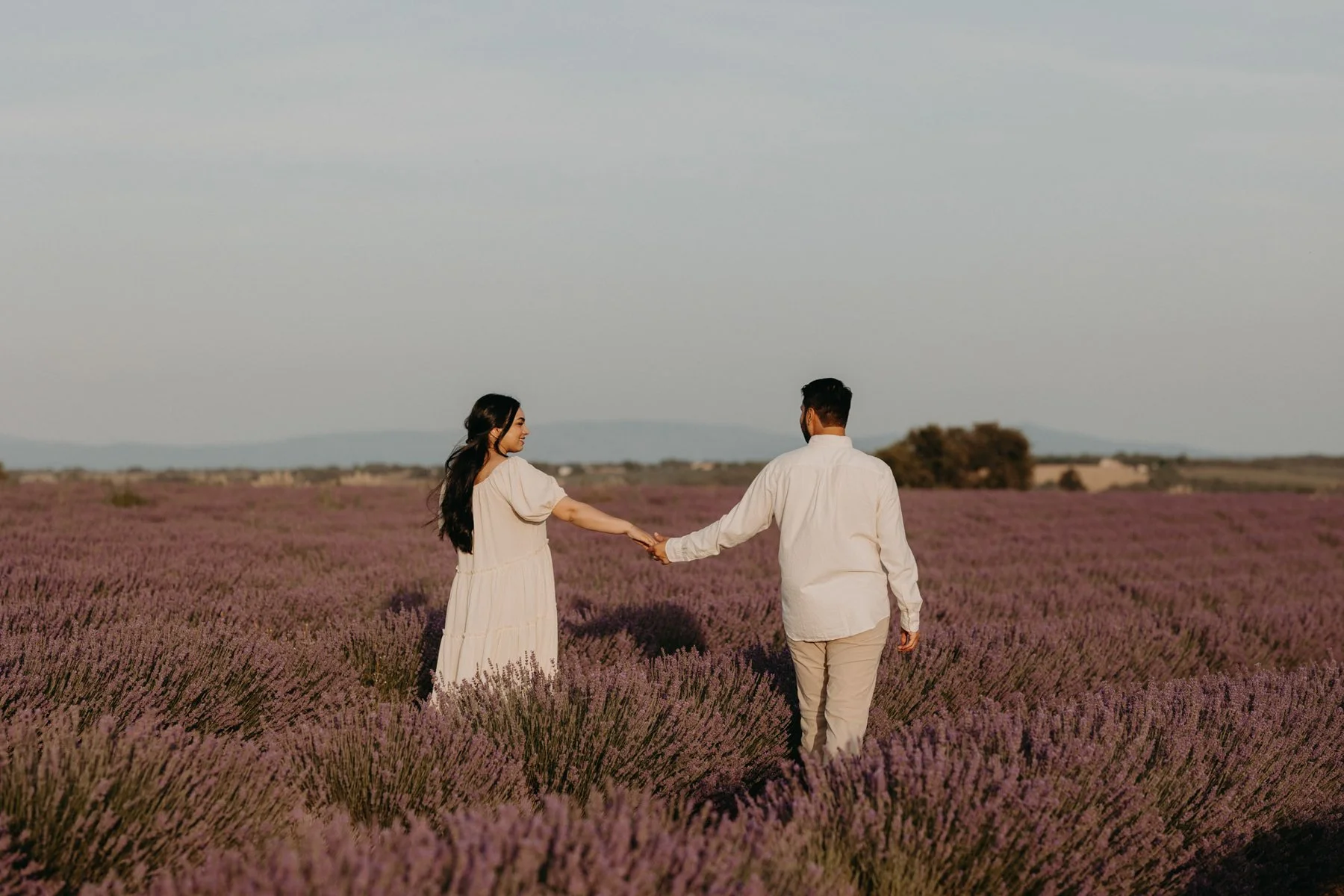 seance-photo-grossesse-valensole-lavande-provence-11.jpg