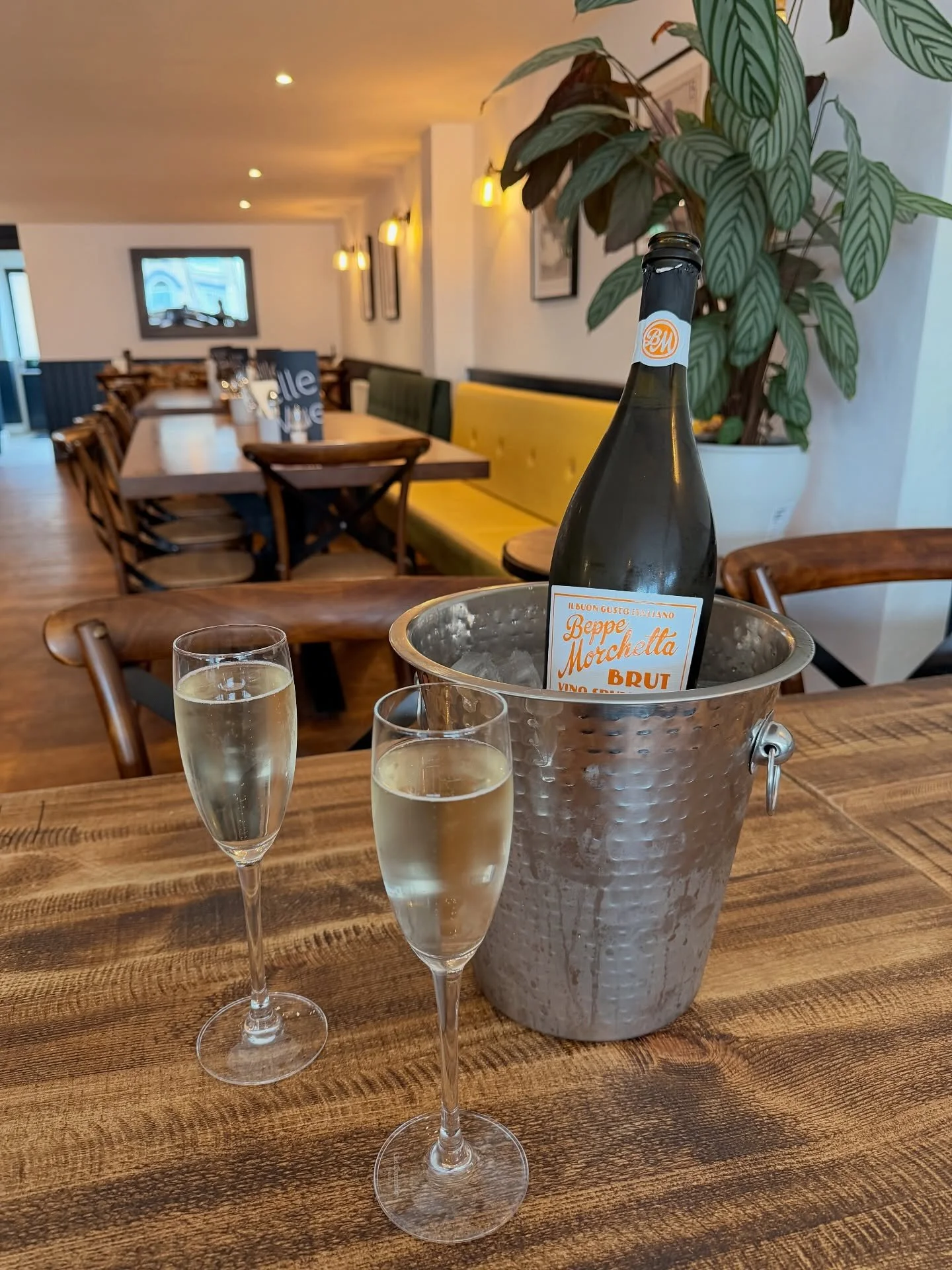 Last minute plans for Mother&rsquo;s Day? 💐🥂

Join us for a wonderful Sunday at The Belle Vue! We still have a few spaces available, book on our website or give us a call on 01603 551506 🩷✨