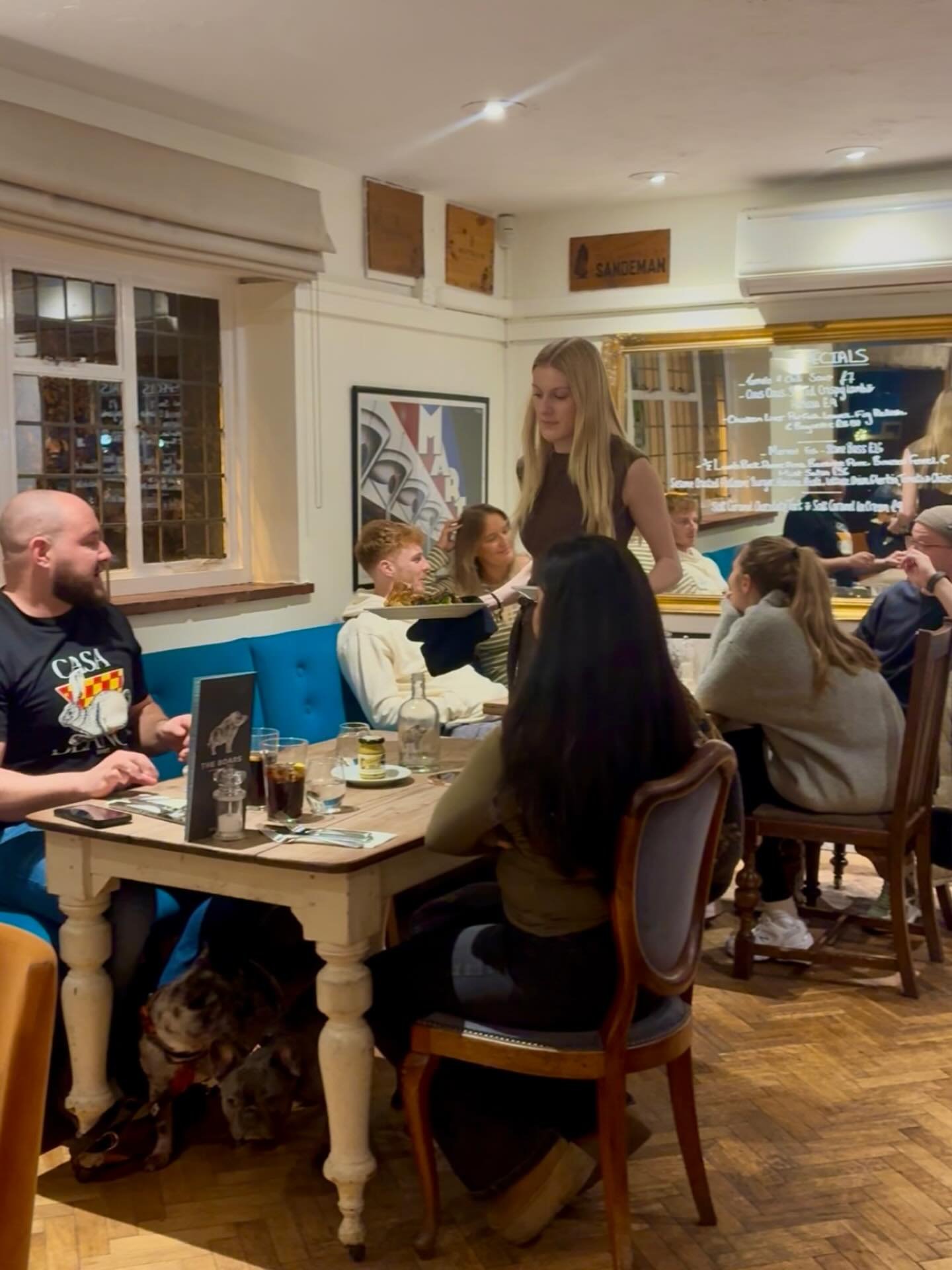 The weekend starts a little earlier here!

Spend your Thursday with us over dinner, drinks, and a proper pub atmosphere - whether you&rsquo;re catching up with friends, meeting after work, or simply settling in for a relaxed evening, we&rsquo;ve got 