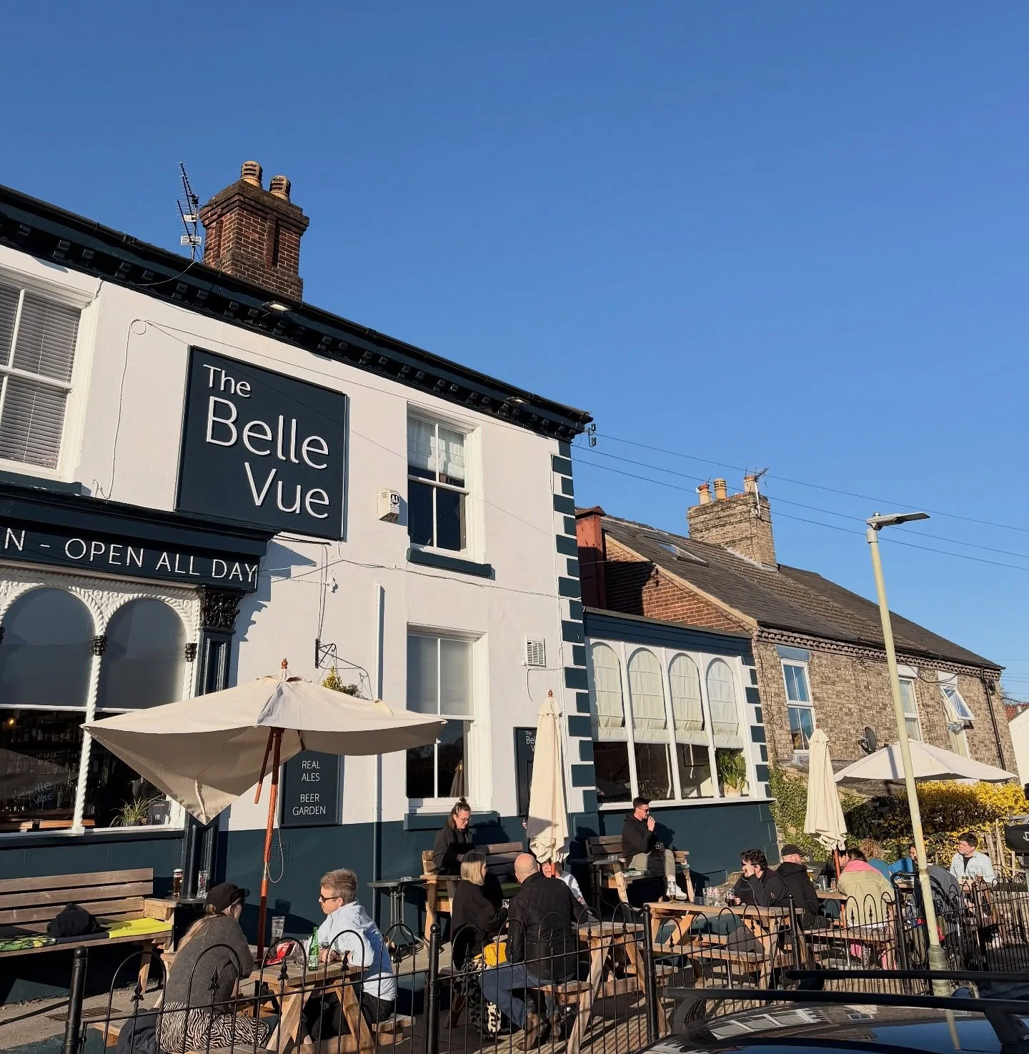 The best sun trap in NR2 😍 

Enjoy the day at The Belle Vue! Don&rsquo;t forget we have discounted Pravha, bottles of house wine and Aperol Spritz on Thirsty Thursdays! 😁☀️🍹