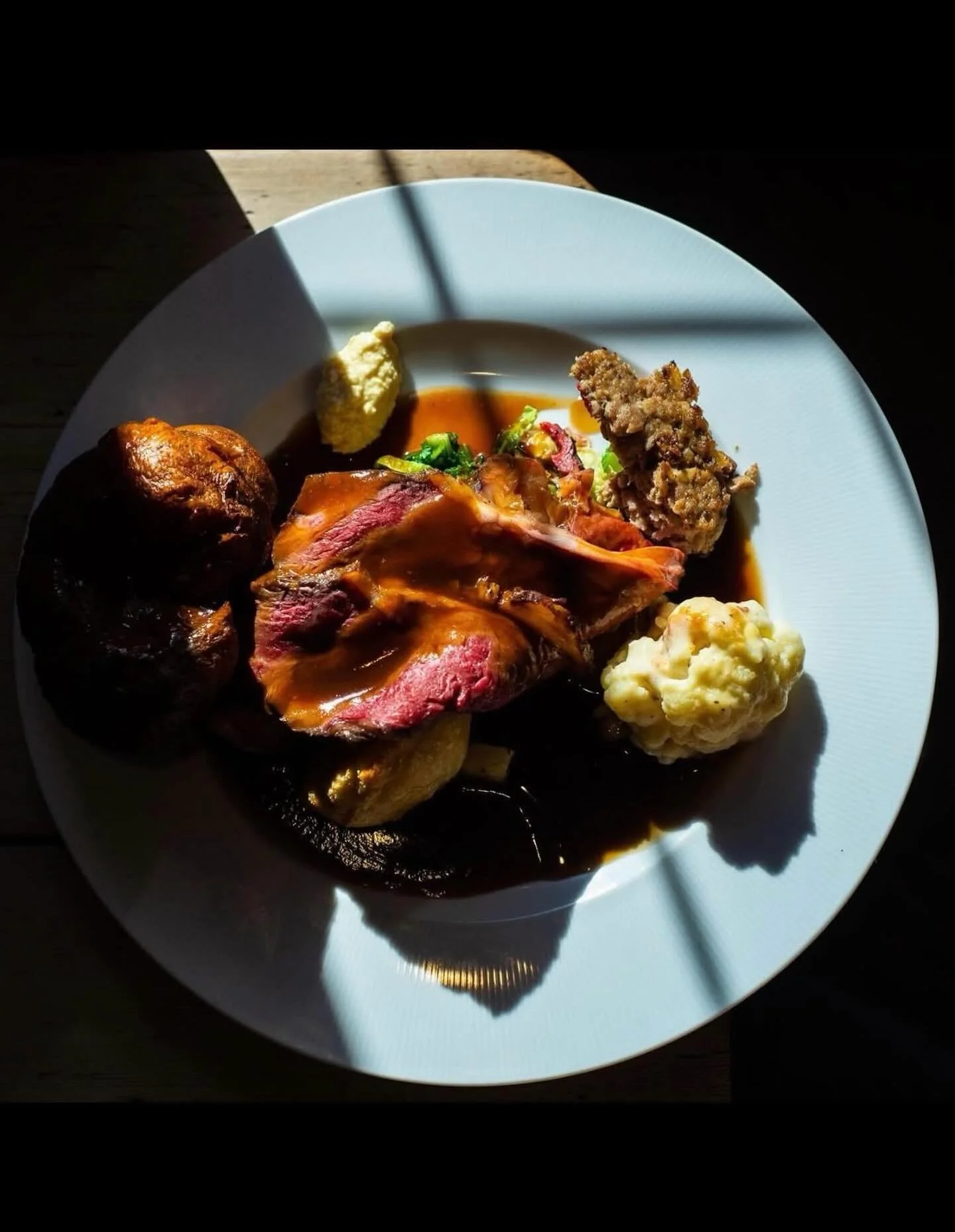 Are you joining us this Sunday for your favourite roast? 🍽️

From perfectly cooked, succulent roast beef to juicy, flavour-packed roast pork &mdash; we&rsquo;ve got everything you need for the ultimate Sunday feast.

Gather your people, sit back, an