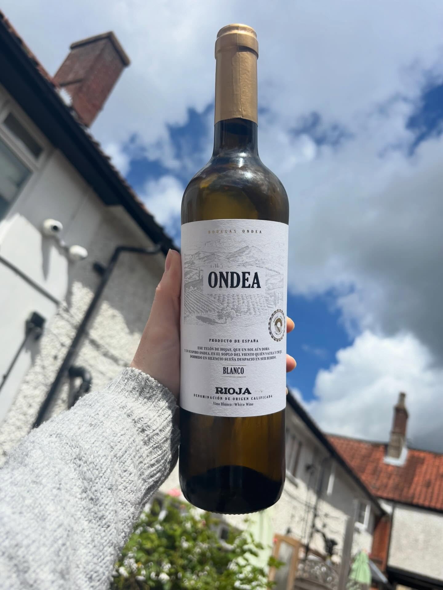 Wine of the Month! 

A delicious Spanish White Rioja from Bodegas Ondea

Usually on our wine list to try by the bottle, now available to  enjoy by the glass too! 

With aromas of white flowers and grapes, notes of clean limes and crisp apples. A gorg