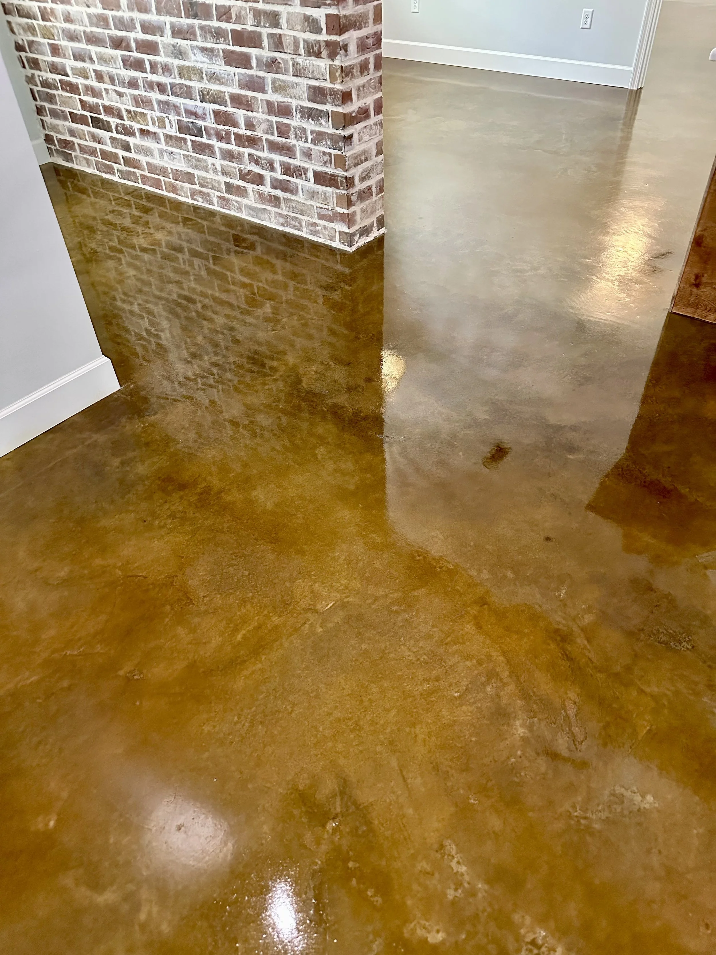Interior, new construction concrete stain, Louisiana. 