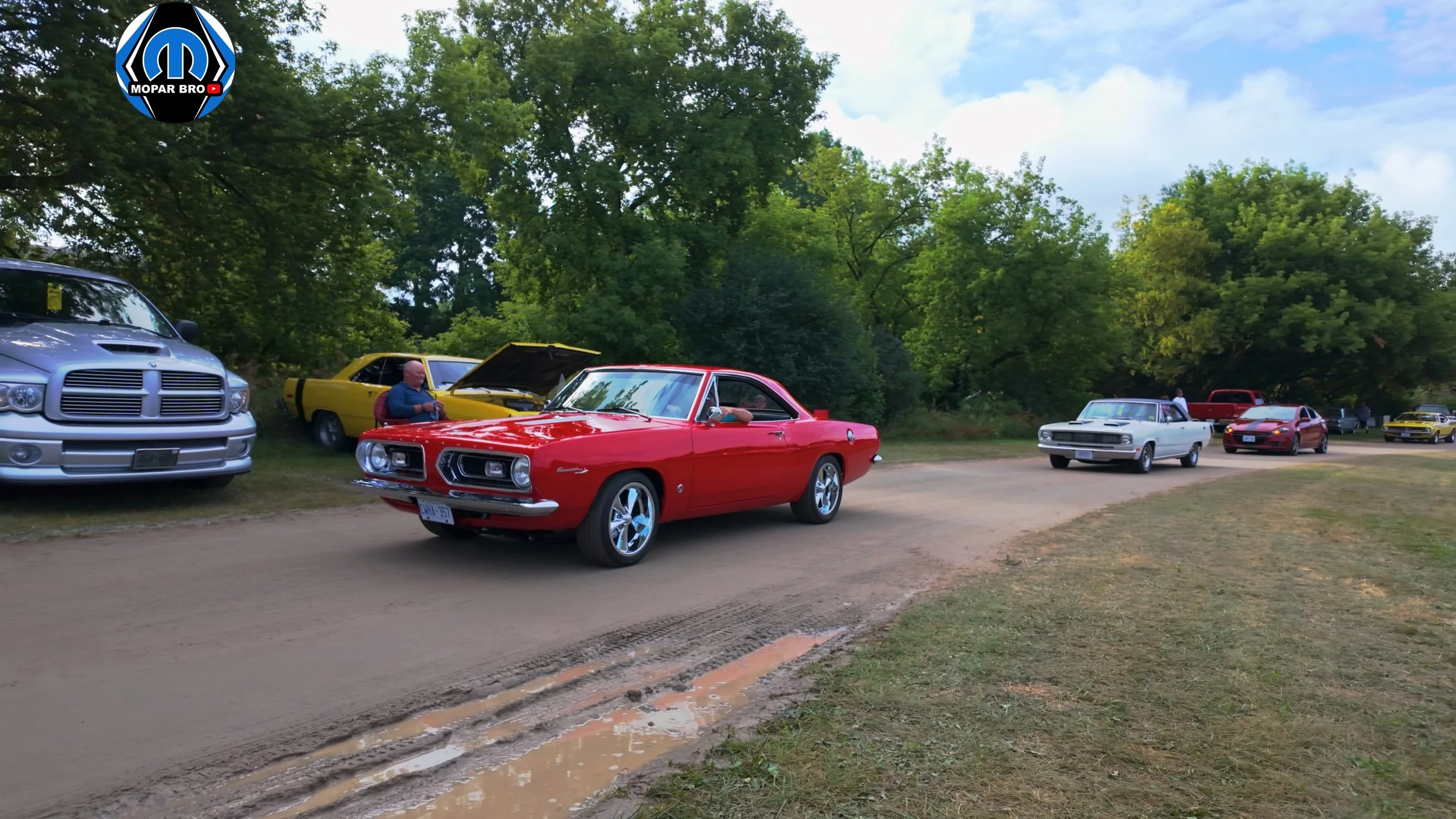 🏁 Mopars Rolling Into Moparfest 2025 | Massive Mopar car Show in Canada
