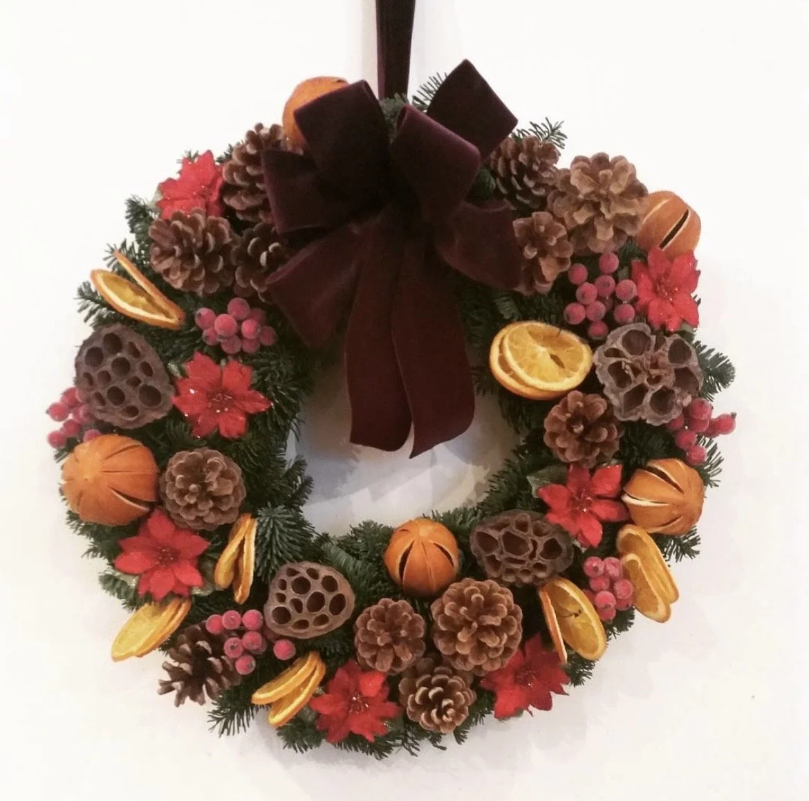 Christmas Wreath Workshop - The Queens Head - Weybridge - Monday 14th December, 6:30pm-8:30pm