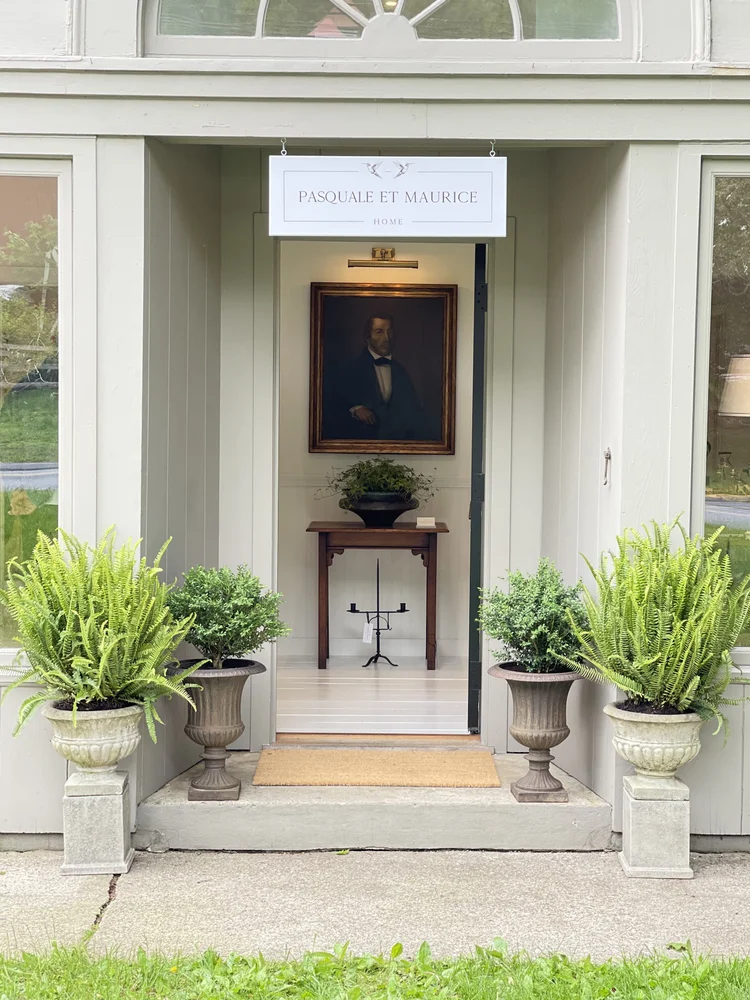 classic and curious Pasquale et Maurice 5.png