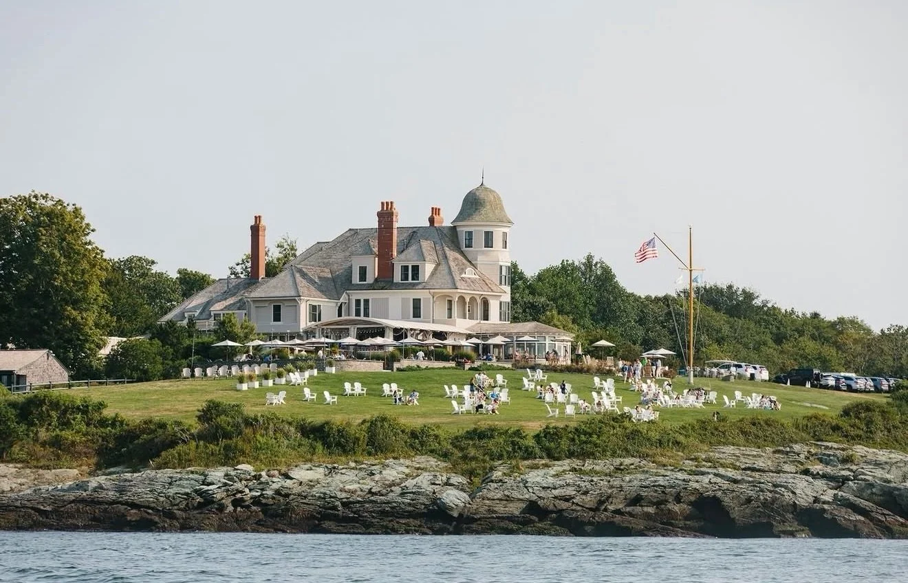 N E W P O R T
Where summer still looks the way you hope it will.

📍Castle Hill Inn

#newport #castlehillinn #castlehillinnnewport 

📷 @castlehillinn