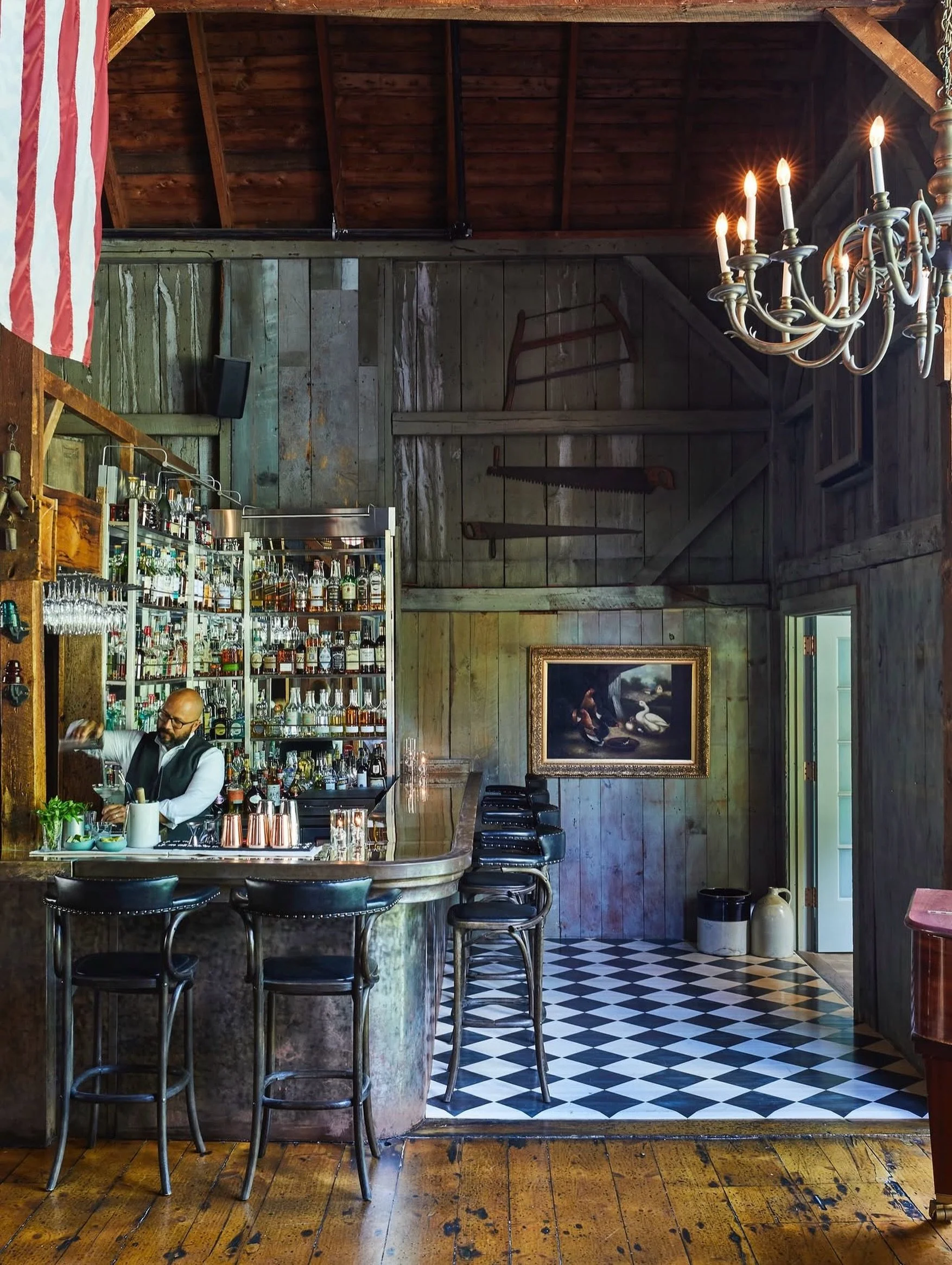 A T  T H E  B A R 
Some summer addresses become traditions.

For us, the White Barn Inn in Kennebunk, Maine is high on the list&mdash;where fantastic cocktails are poured and each visit feels a little more memorable than the last.

We love having thi