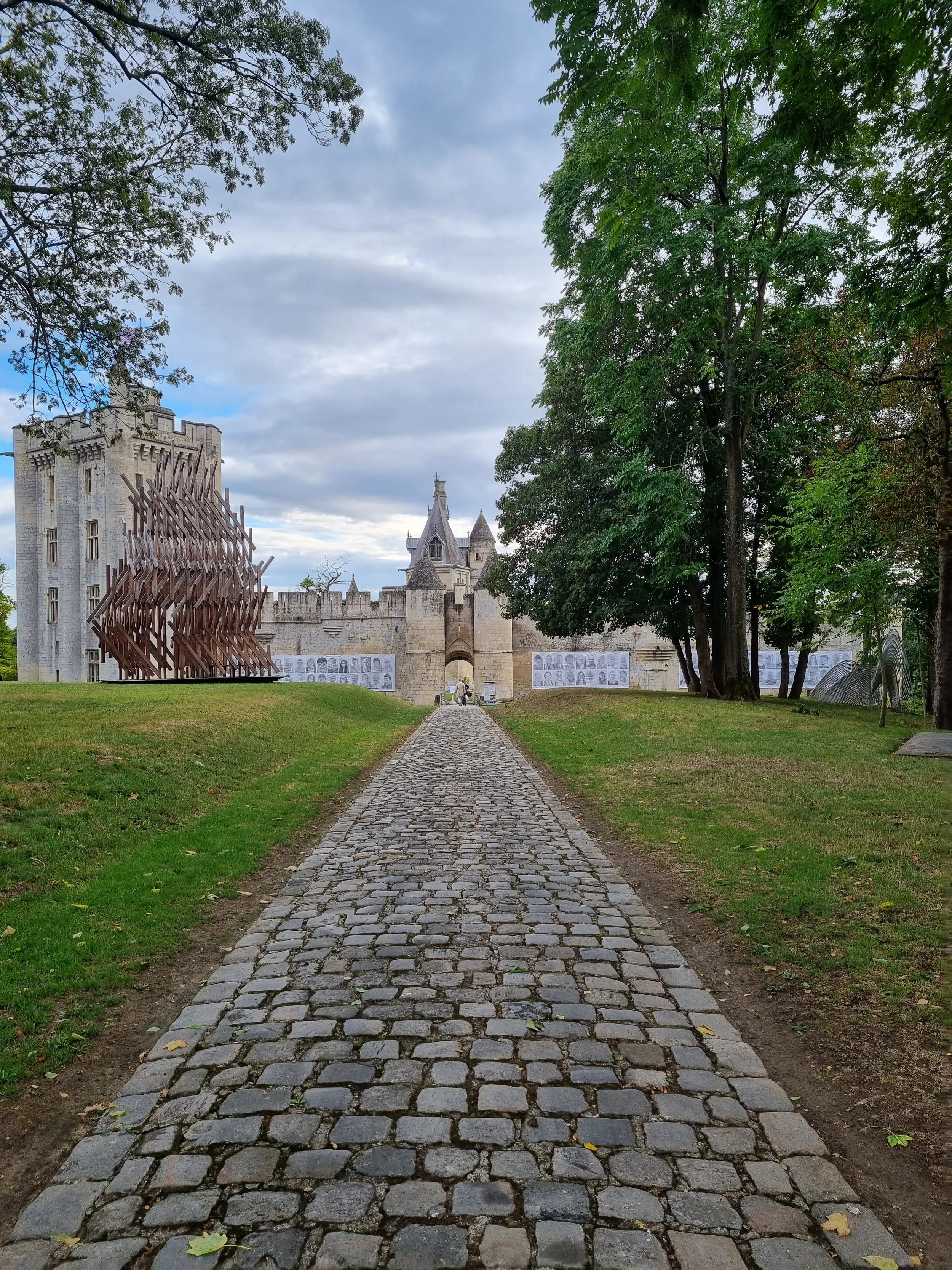 Valorisation du patrimoine local lors de visites guidées par ARTORA