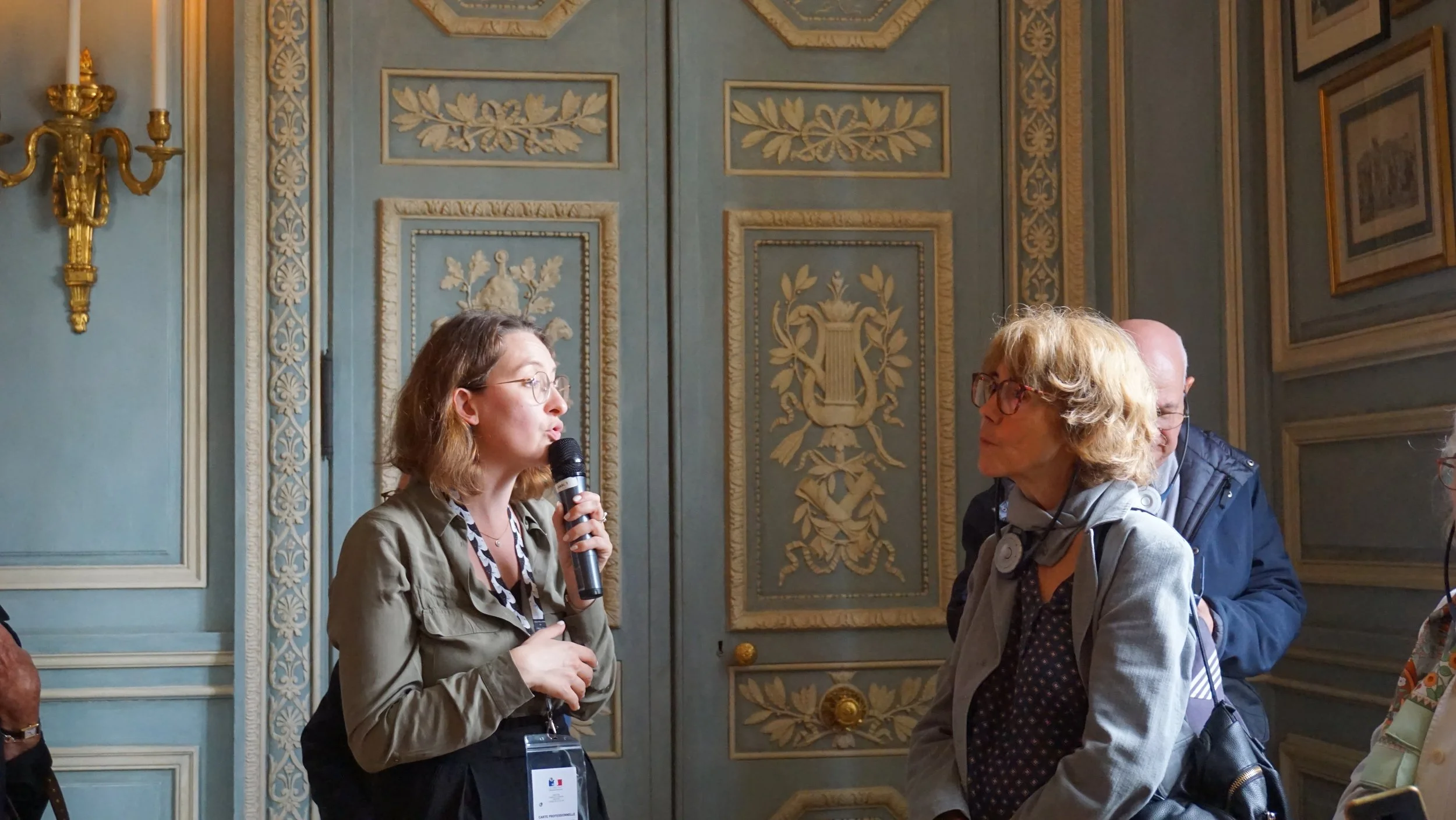 Parcours culturel conçu par Artora à l’Hôtel de la Marine, combinant médiation historique, architecturale et artistique pour tous les publics.