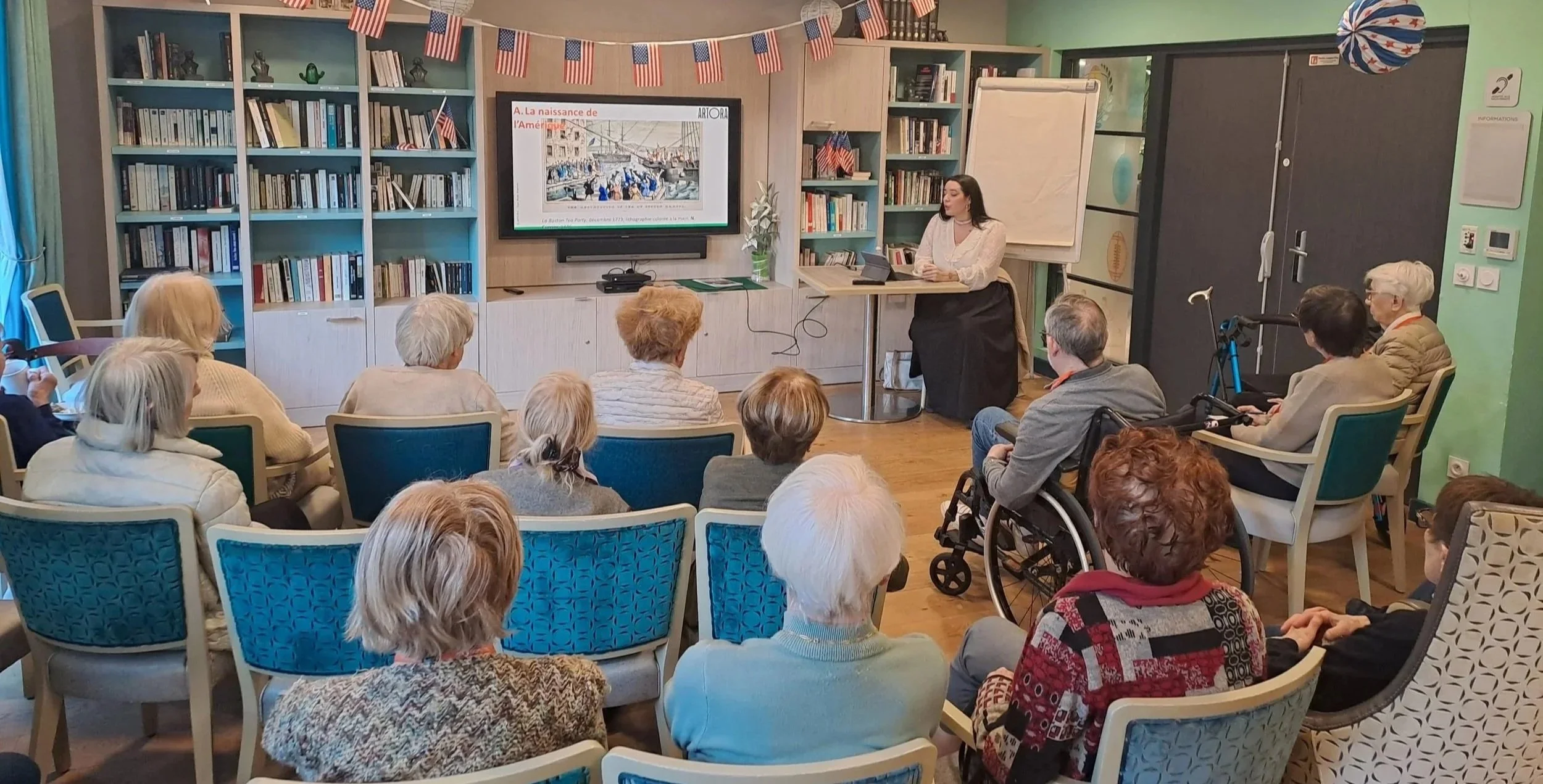 Conférence animée par une médiatrice culturelle au sein d'EPHAD et de Résidences Séniors