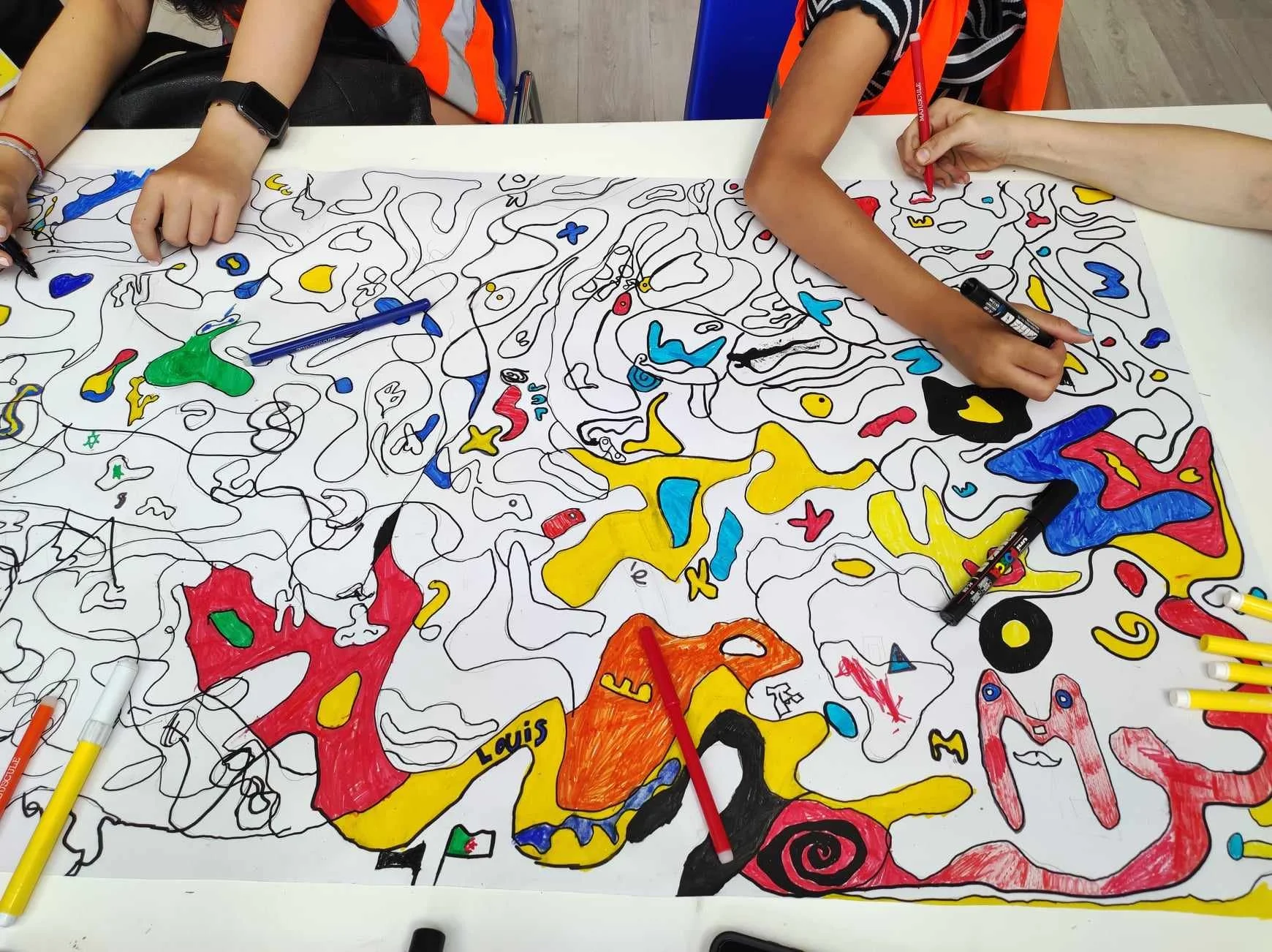 Atelier créatif et visite ludique de la Tour aux Figures pour les groupes scolaires.