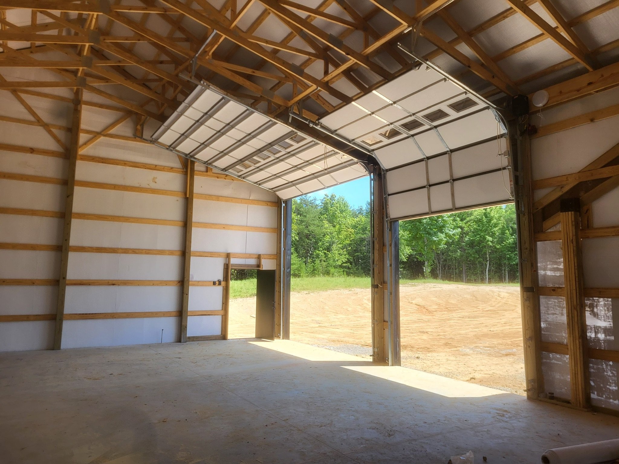 Model 2251  with custom track to follow truss interior pitch!