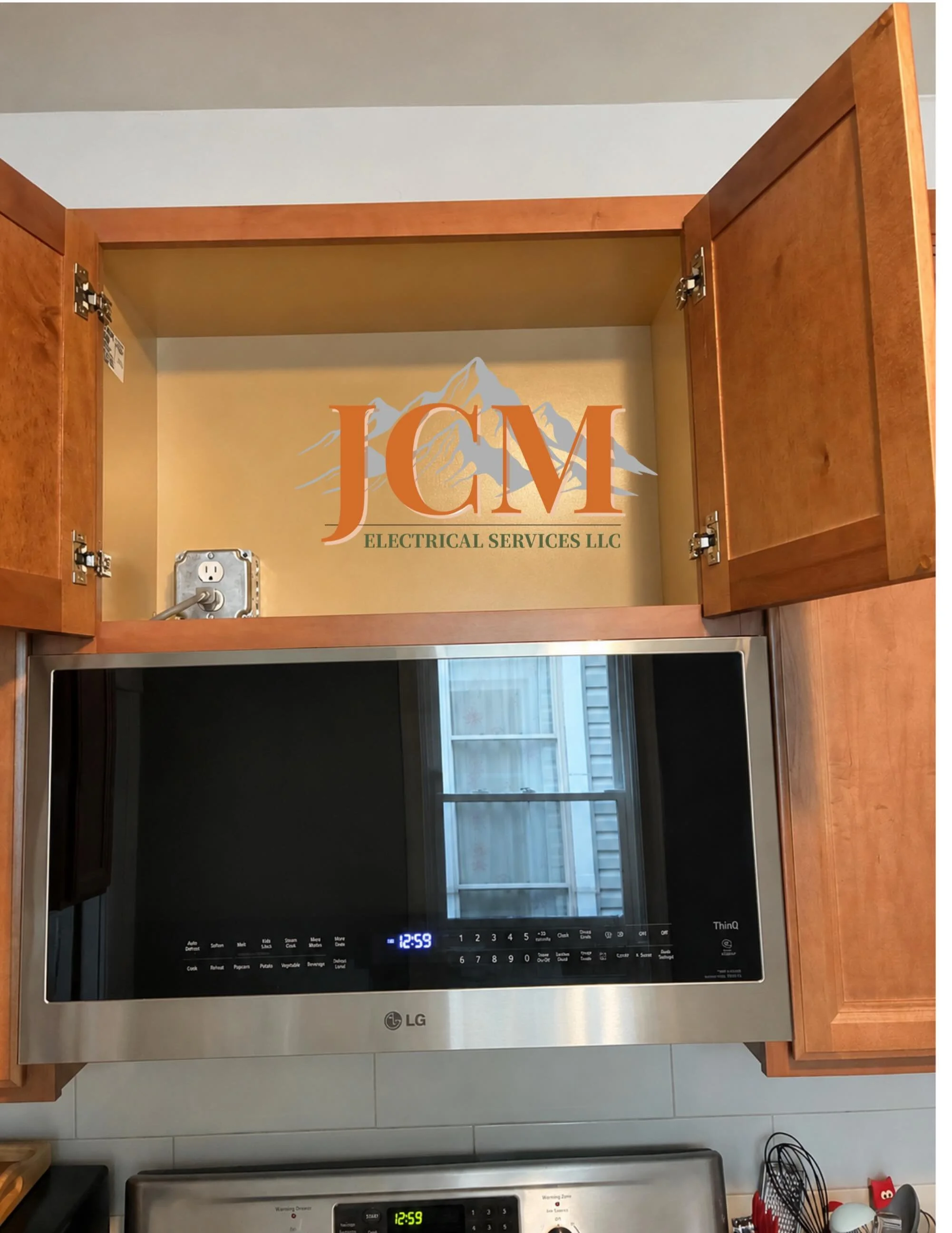 A clean finish can make all the difference! ⚡

This project included installing a new over-the-range microwave and the electrical outlet needed to support it.

Whether it&rsquo;s a small upgrade or a larger electrical project, JCM Electrical Services