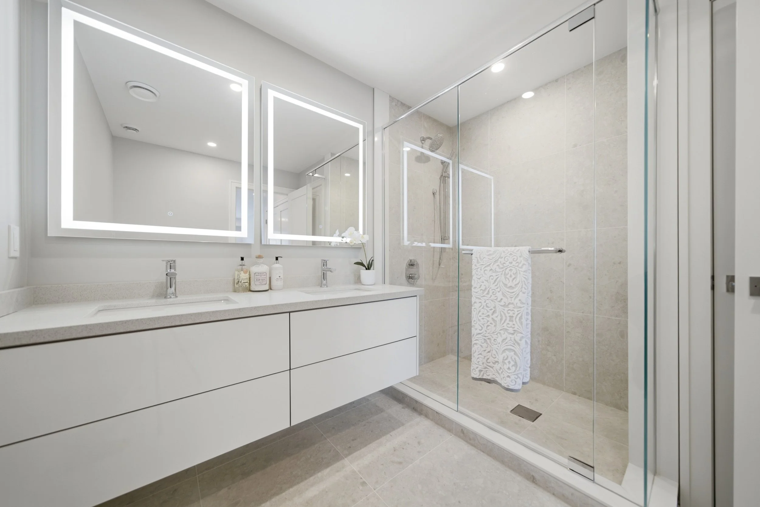 8) Primary Ensuite (2).jpg