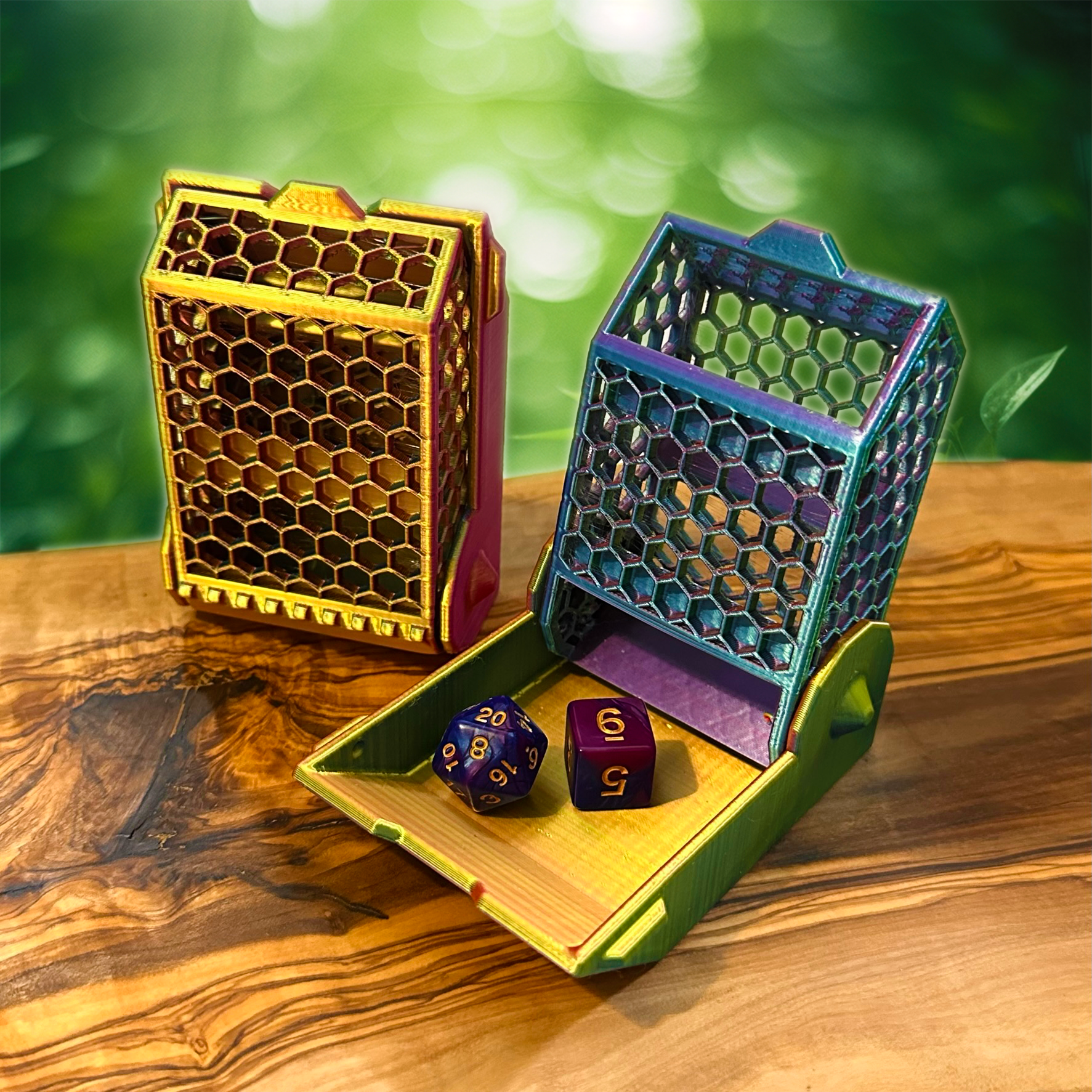 Folding dice tower with a honeycomb design