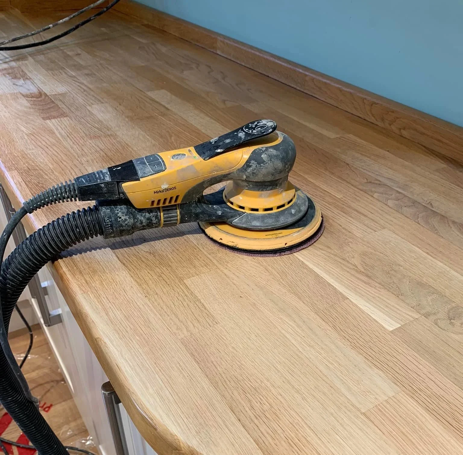 We offer dust-free sanding, keeping your property free from dust!