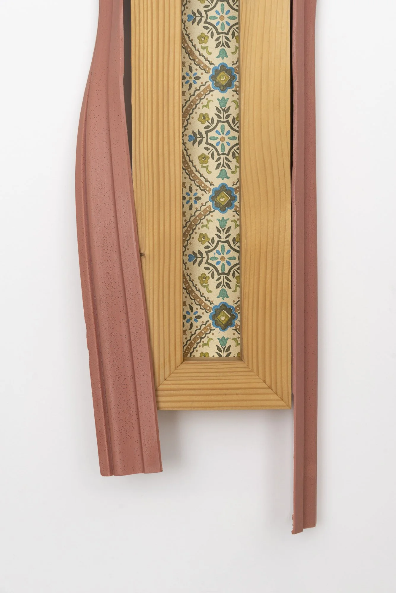 Wallpaper Frame w molding (Untitled)_04.jpg