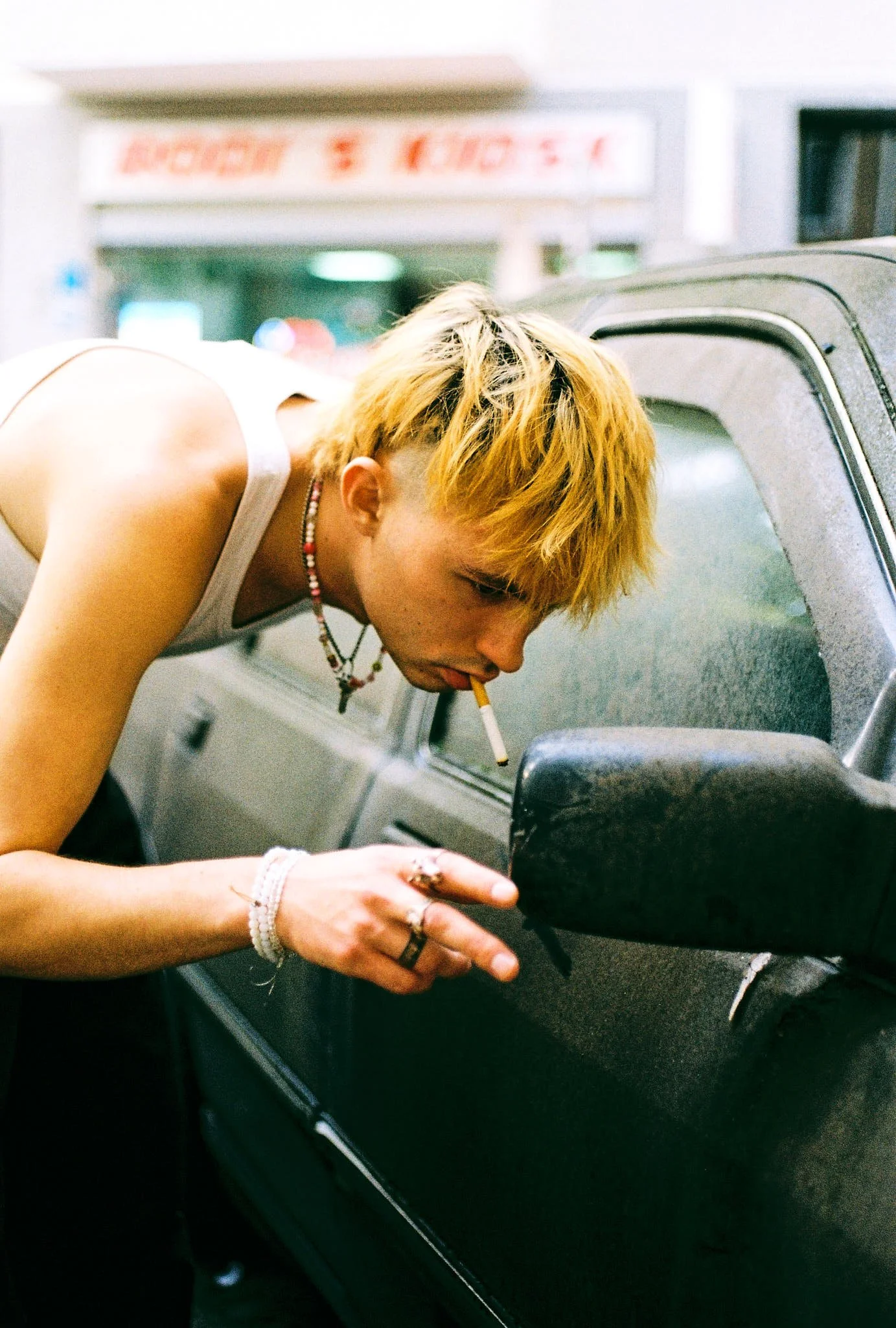 PORTRAIT_PORTRAET_KEVIN_WOLF_KOELN_FOTOGRAF_ARTIST_KUENSTLER_AUTOR