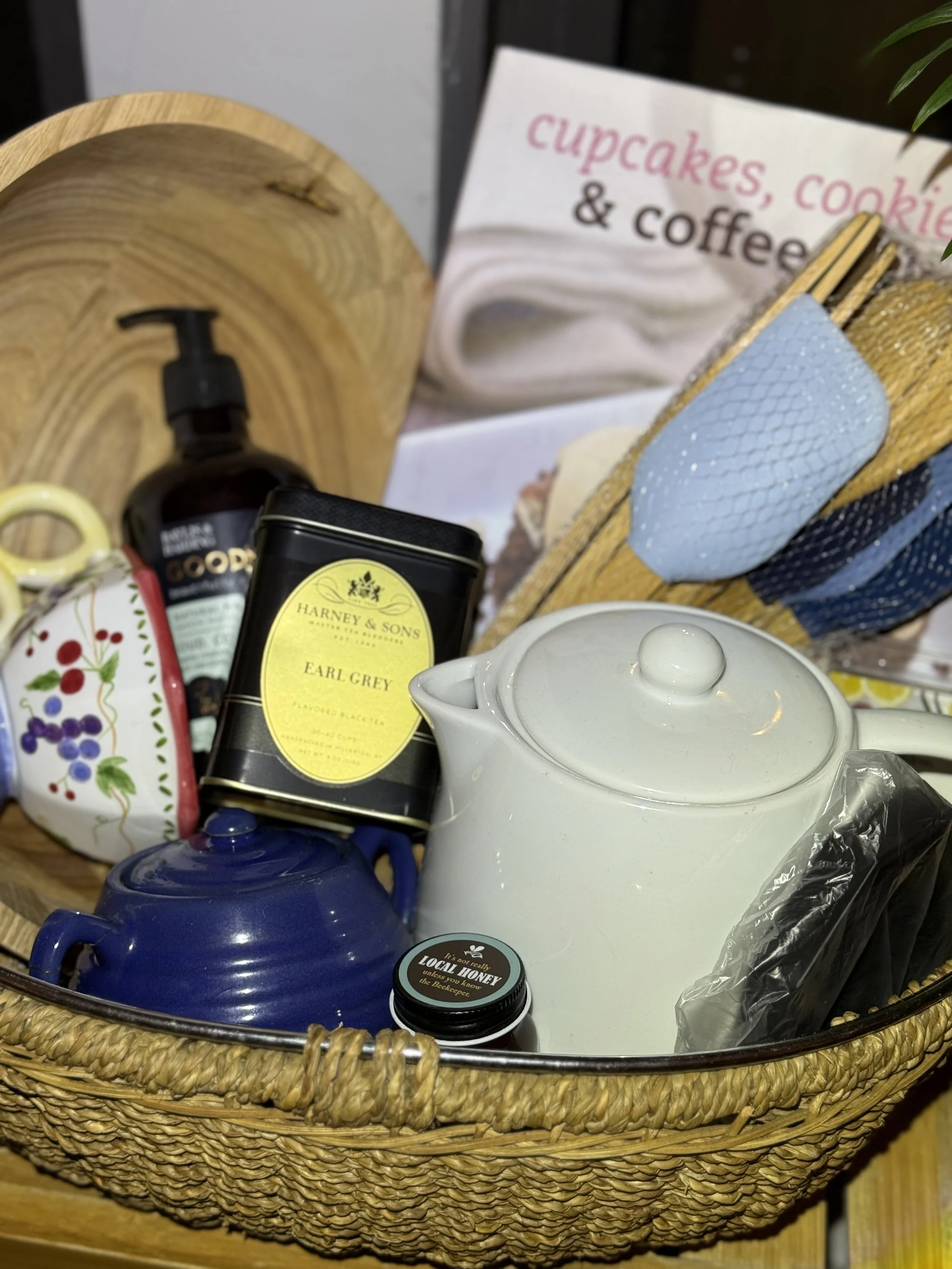 Gourmet Tea & Baking Gift Basket