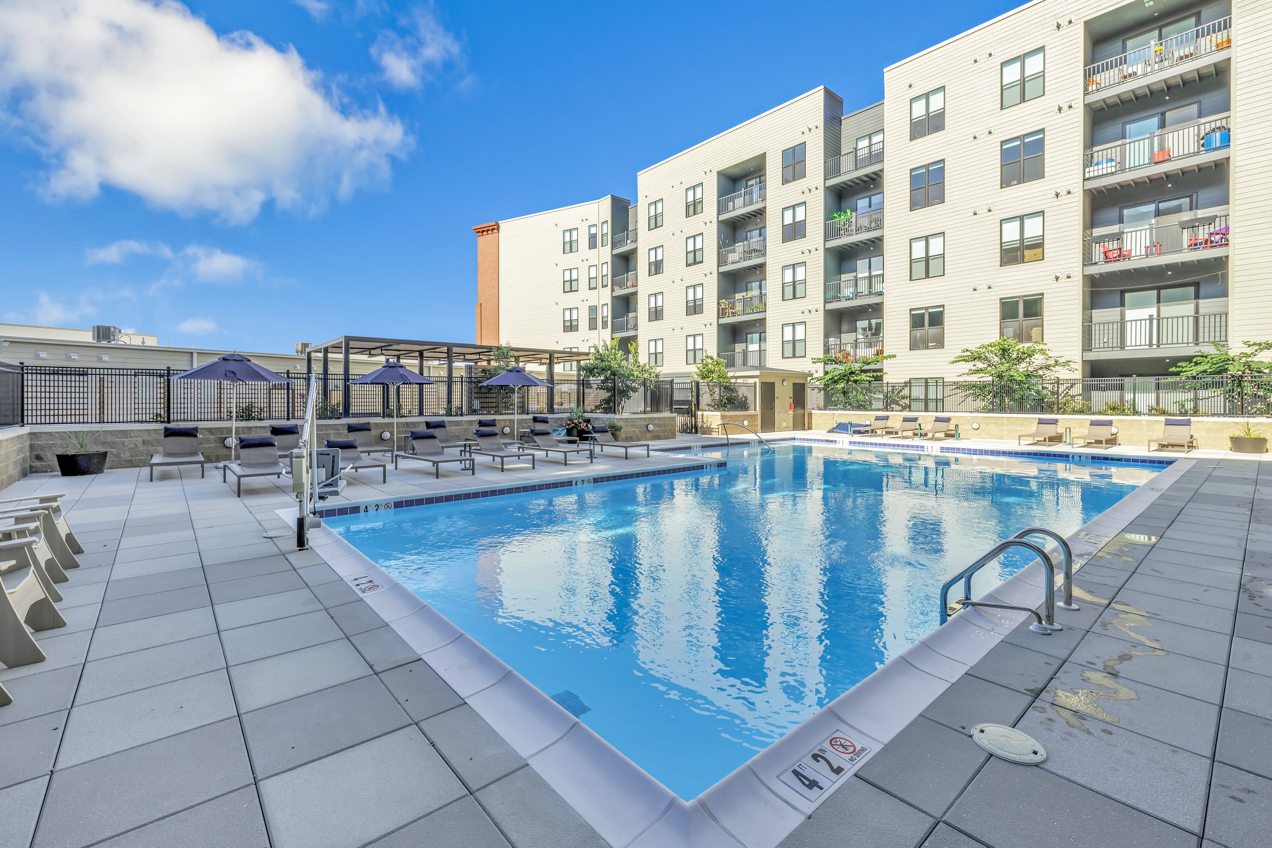 Swimming Pool & Patio