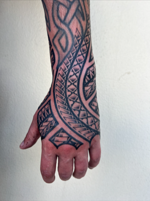 Good-Fun-Tattoo-Devin-Walter-Hawaii-Oahu-Tattoo-Artist5.png