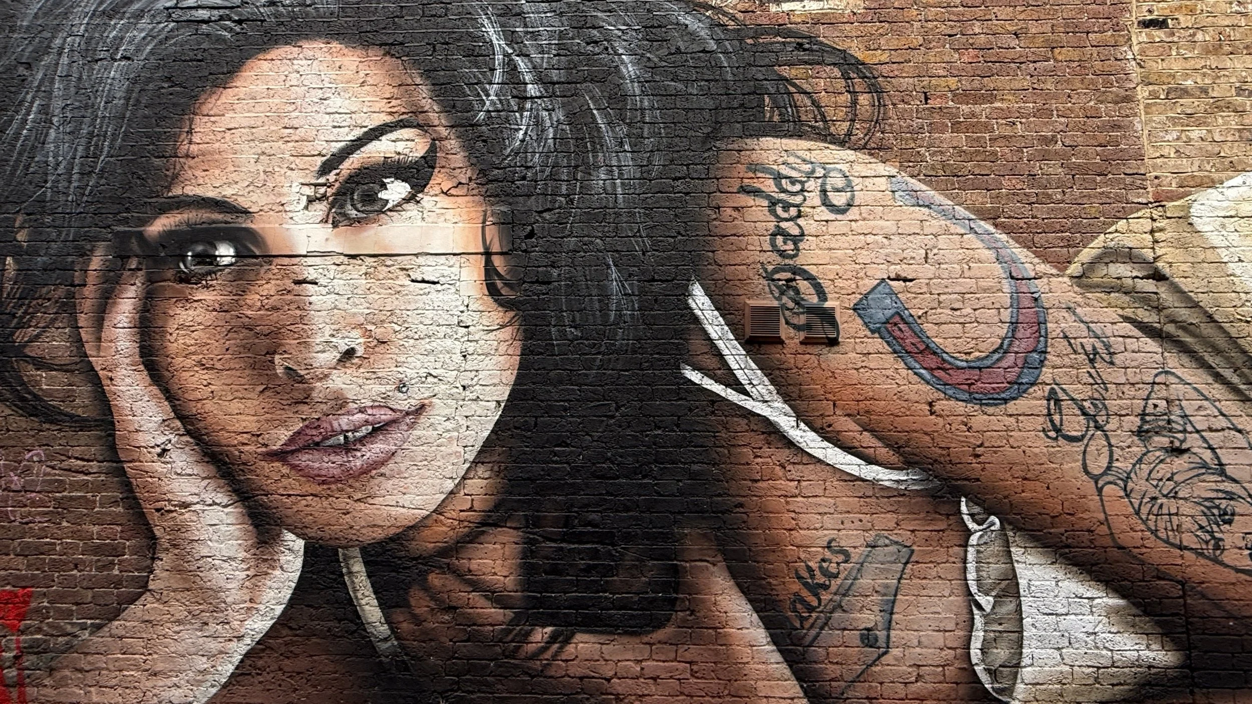 Amy Winehouse’s Favourite Pub in Camden – The Hawley Arms