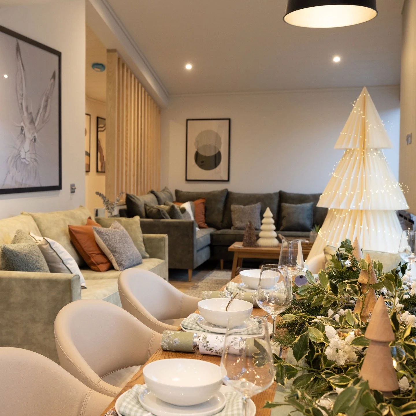 🎄Festive Inspiration for Your Holiday Home or Park Home🎄

Looking for ideas for decorating your space this Christmas? This festive setup shows how a few well-chosen pieces can completely transform a room &mdash; including sustainable paper Christma
