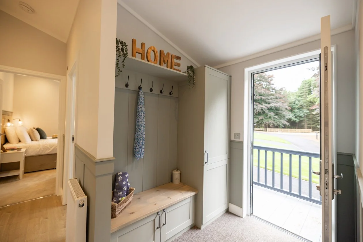 Harbur_Overstone entrance.jpg