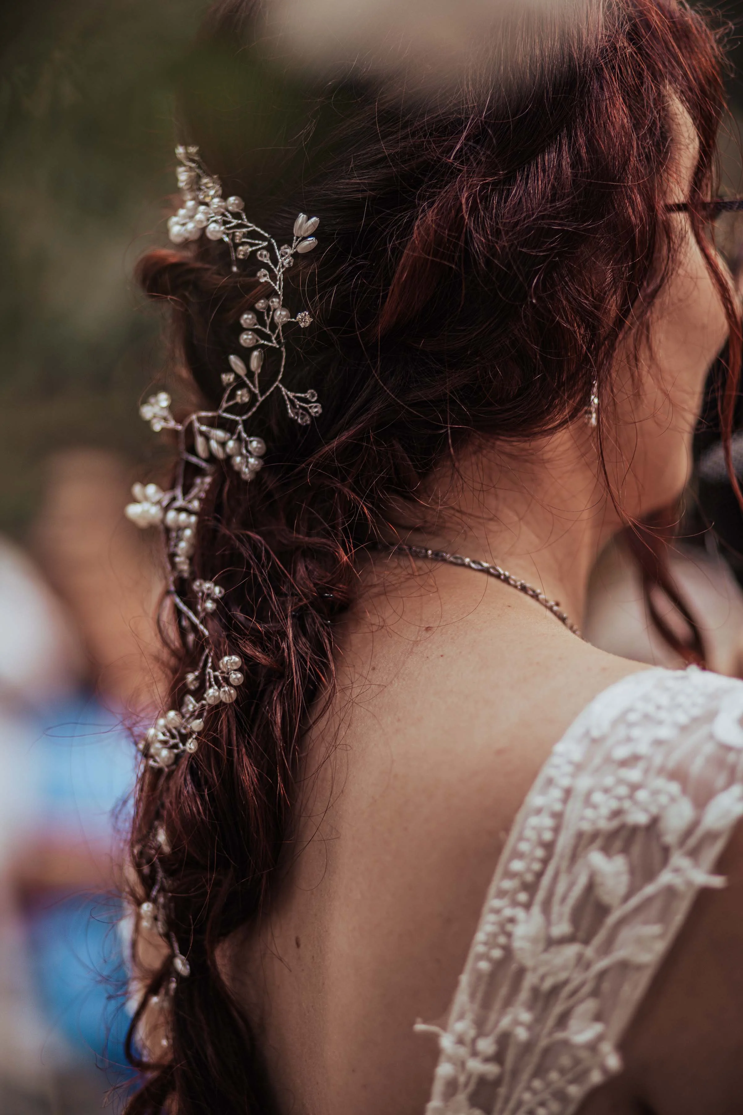 detail of the hair of the bride professional wedding photoshoot