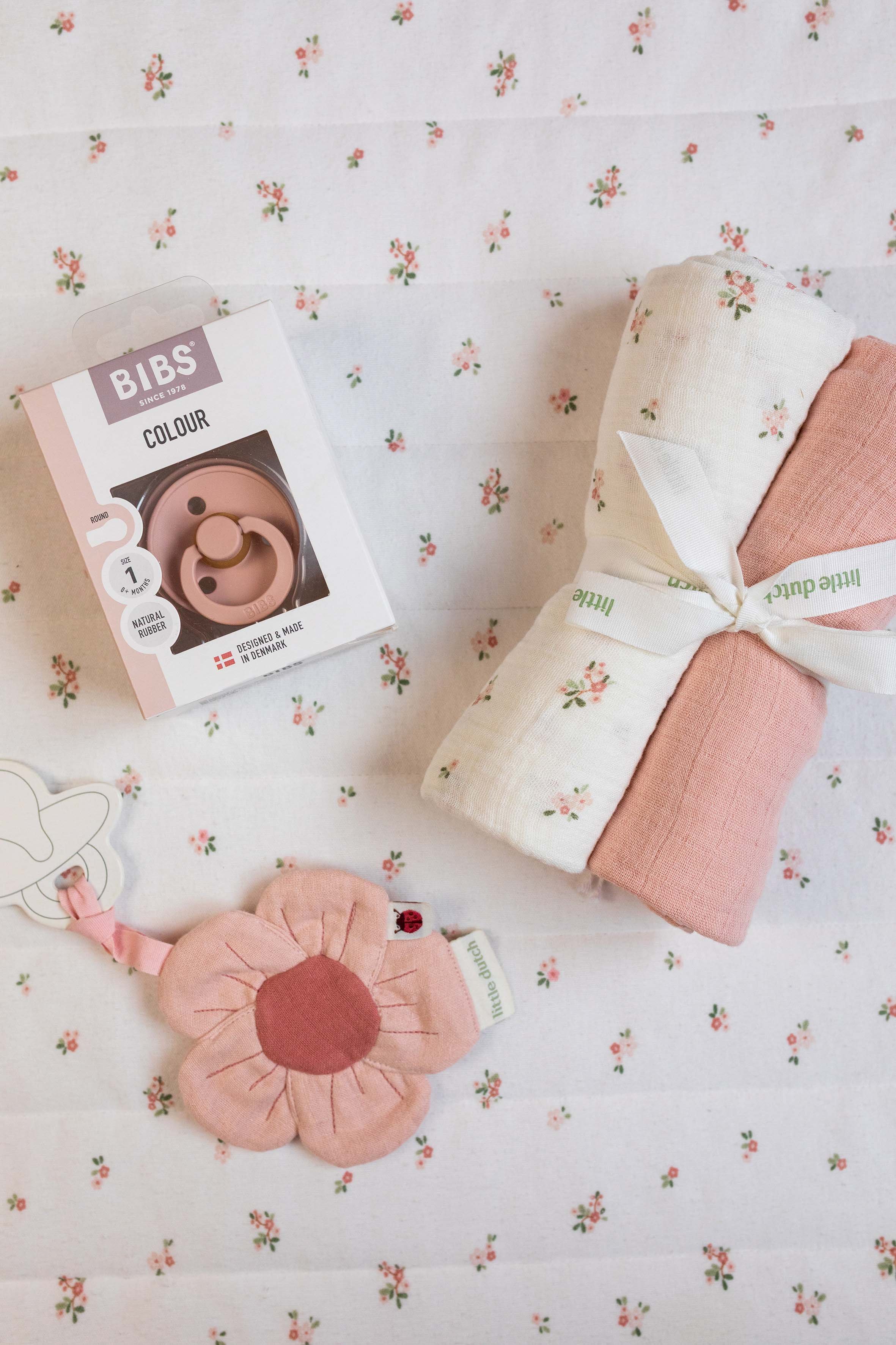 baby product photoshoot bibs 