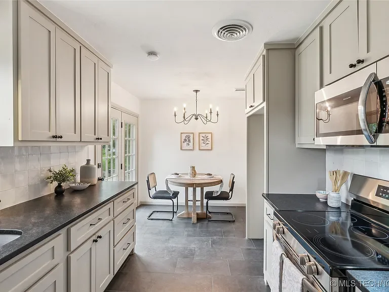 Pointless Porch House 