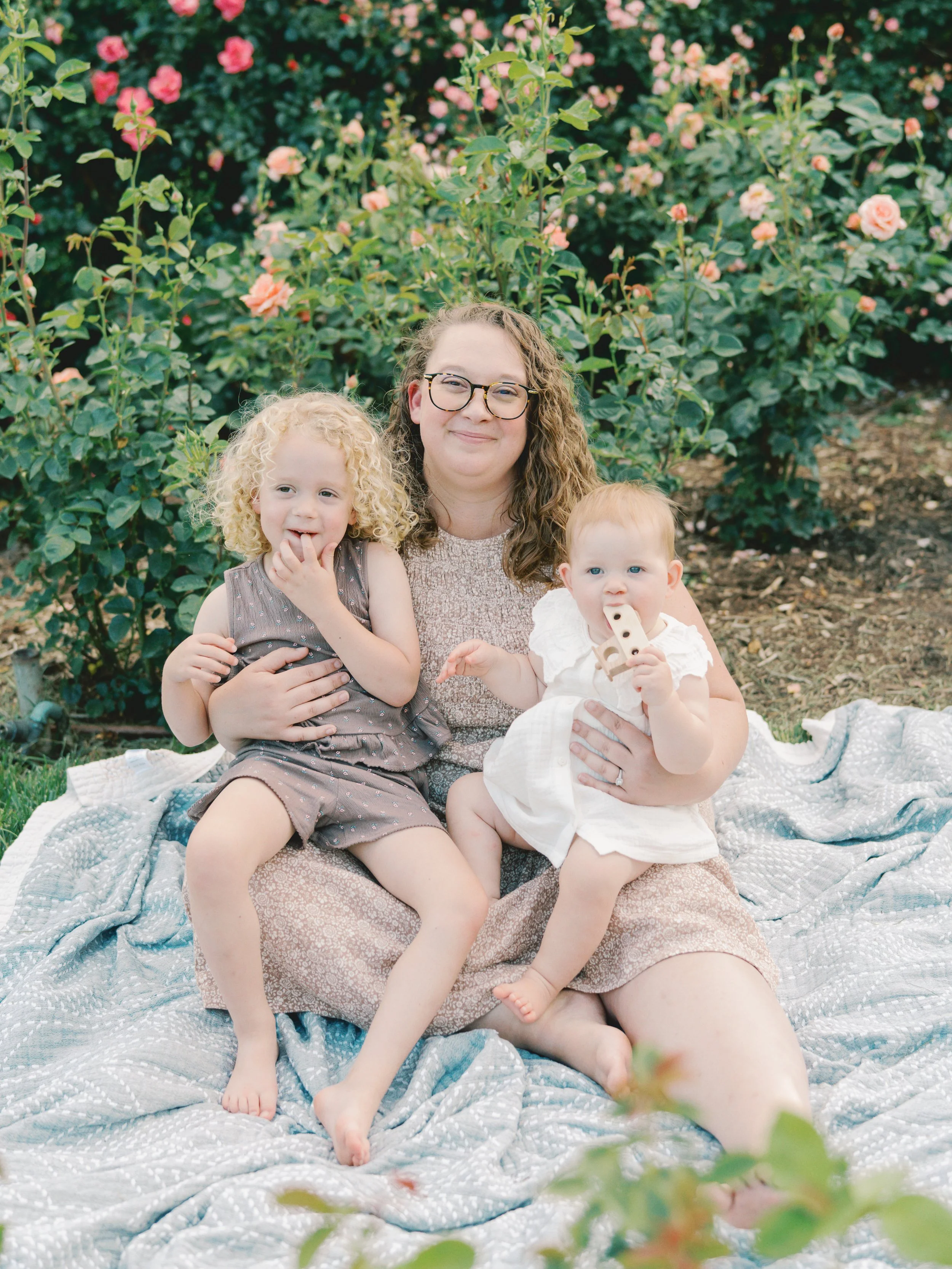 Jacquelyn Glidden with daughters Juliette and Dorothy