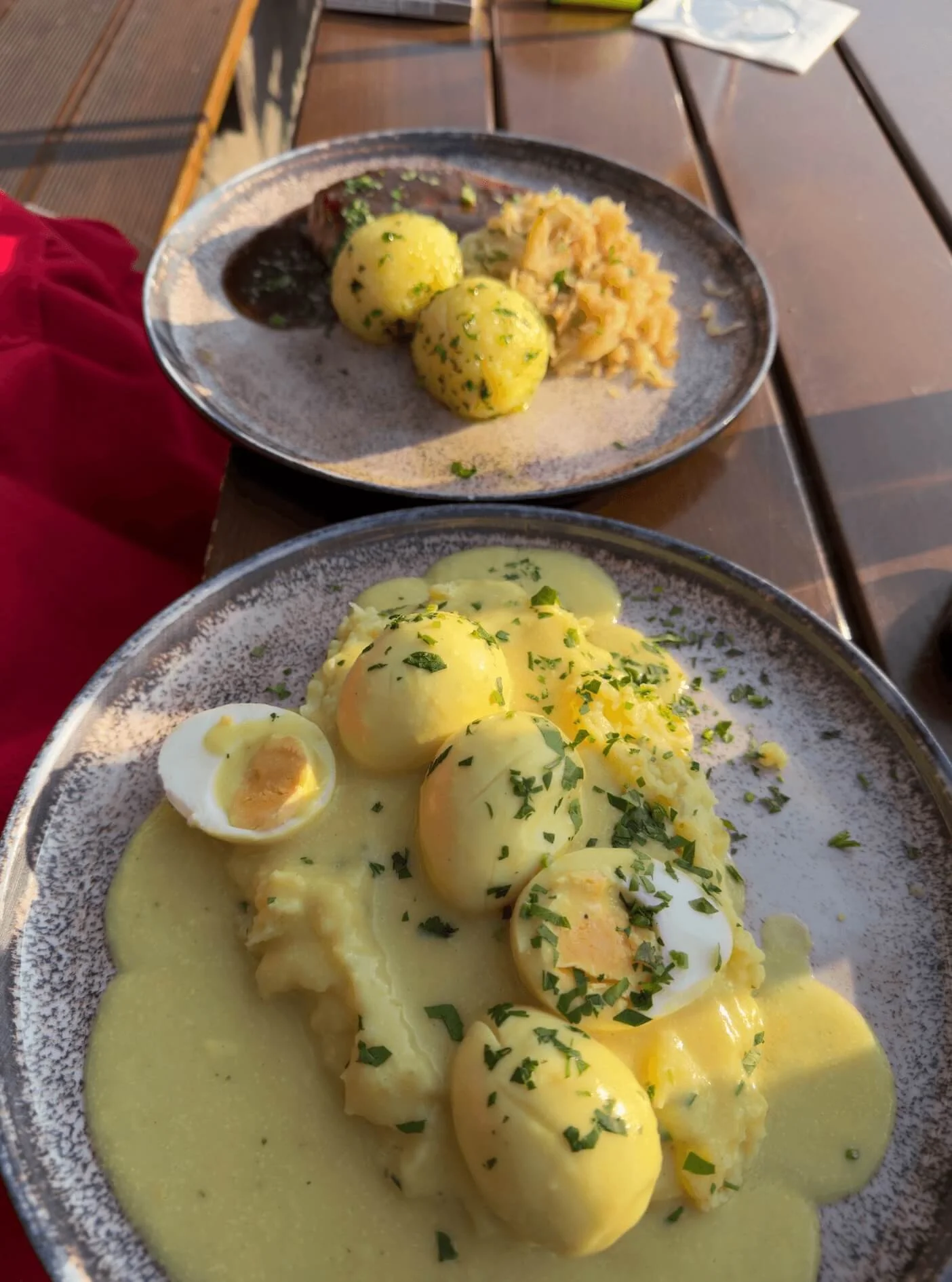 Senfeier mit Kartoffelpüree in der Klickmühle 2.0 in Hannover.