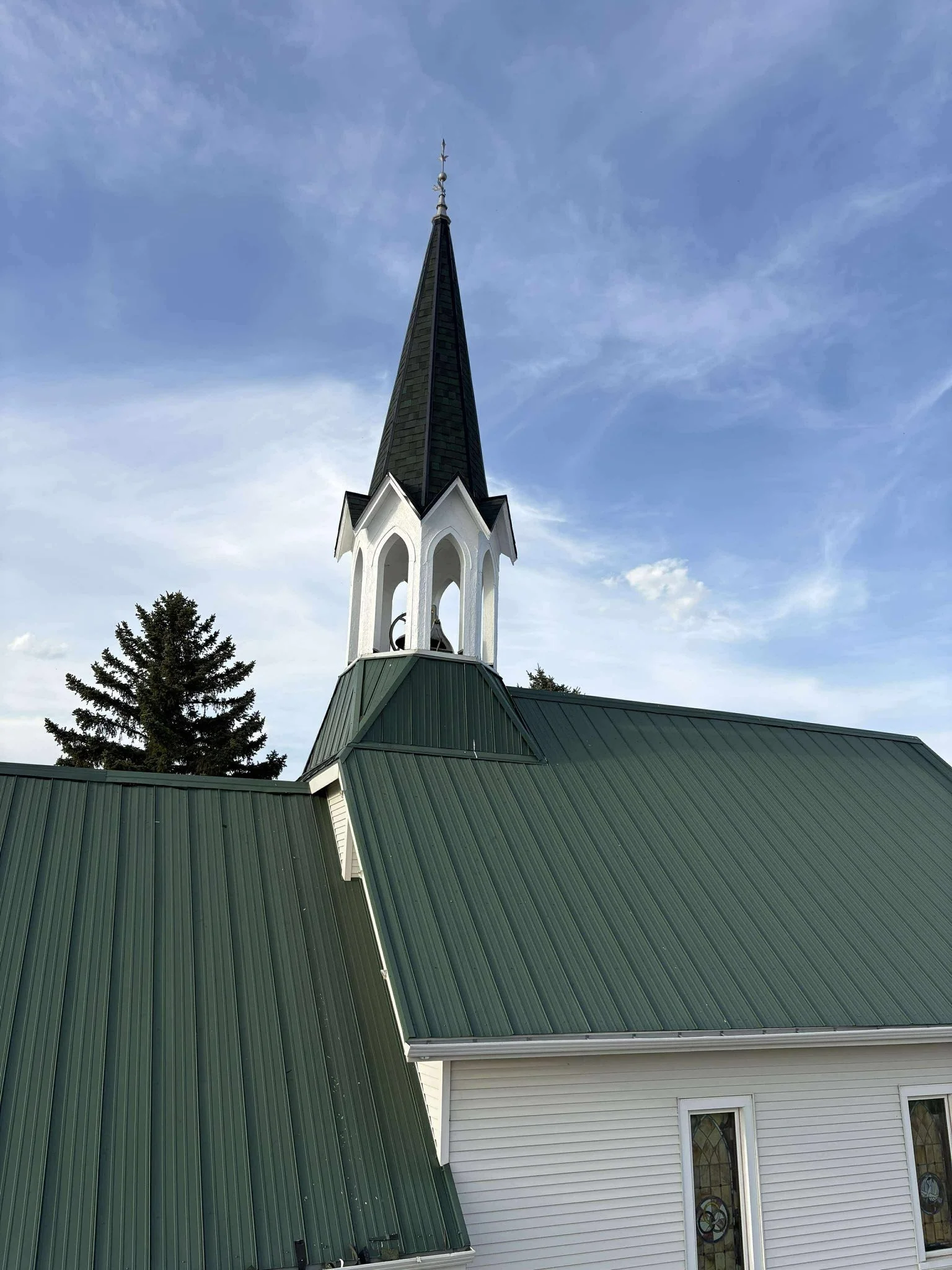 PSA: We&rsquo;ve been getting calls from some of you that have recently found roof leaks caused by the winter weather. 

If that&rsquo;s you, please reach out as soon as you can so we can get your roof taken care of before the spring rain showers cau