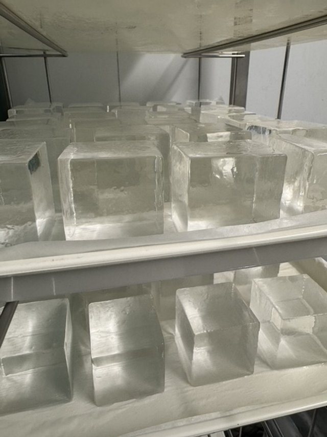 Jam Inns Ice 2" Bespoke Hand Cut Cubes