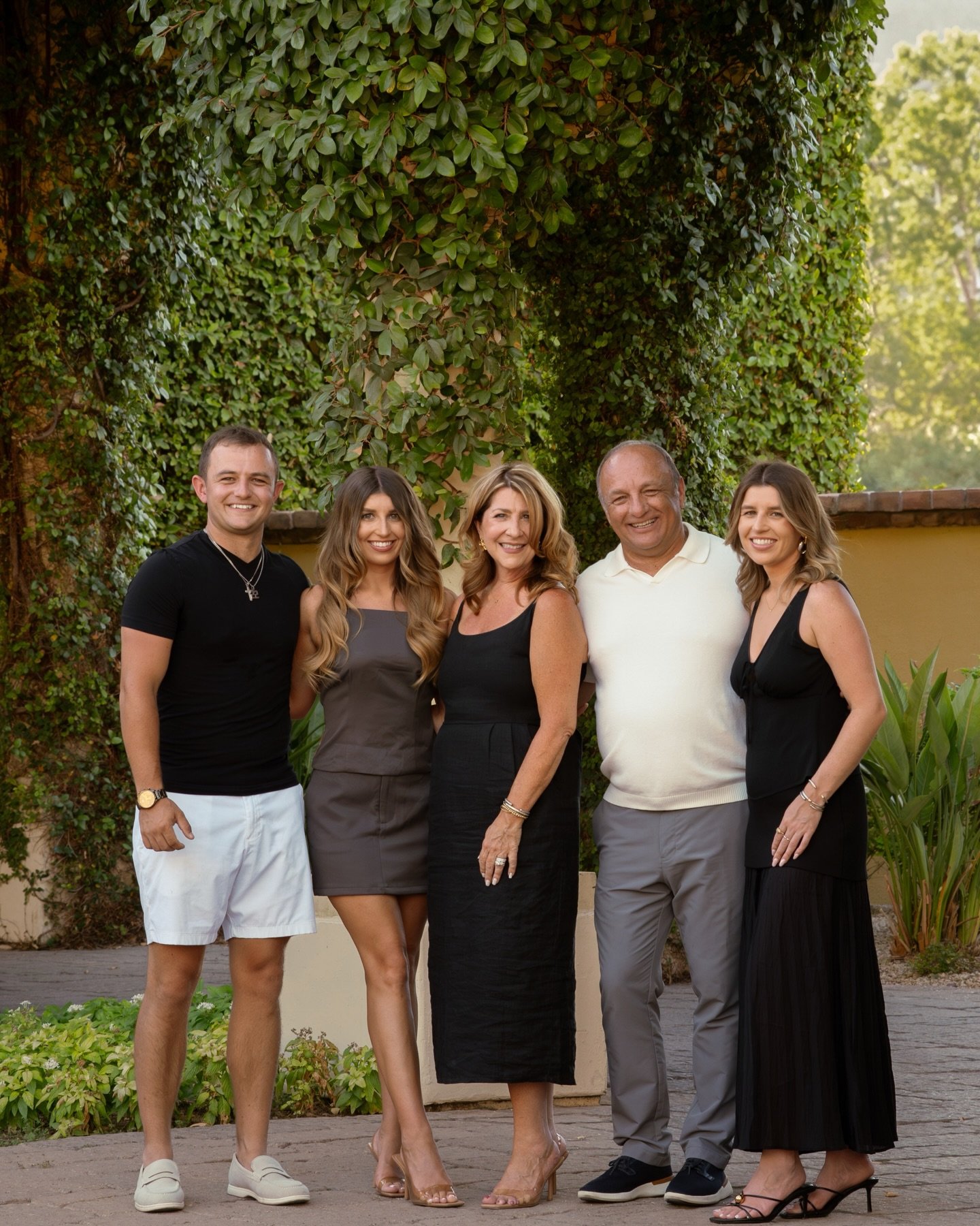 I LOVED this mini fam sess so much and I need another session here 🥰

If you&rsquo;re traveling and staying at the Omni, let&rsquo;s be friends! 😉 aka I&rsquo;ll give you a discounted shoot! 💕
.
.
.
.
.
#travelaz 
#familyphotographer
#azphotograph