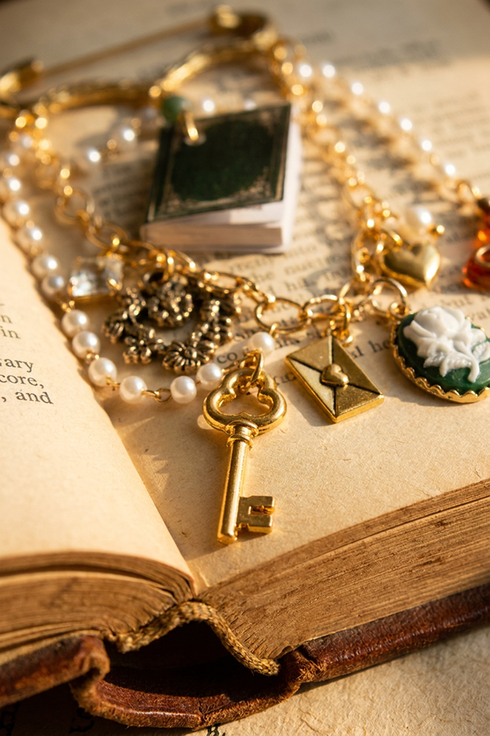 TILBROOCH1_PIN 5.png