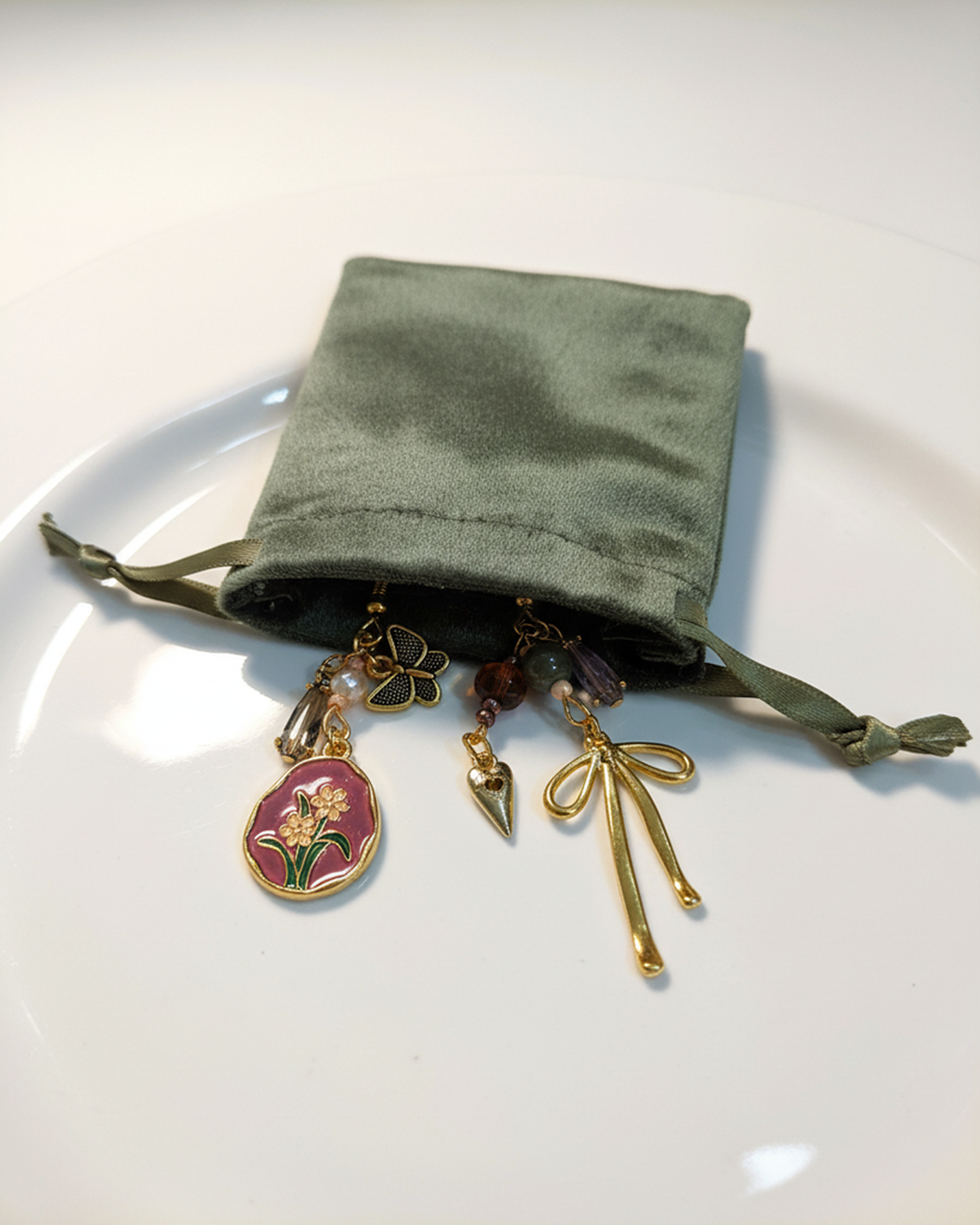 Packaging mockups_17.png