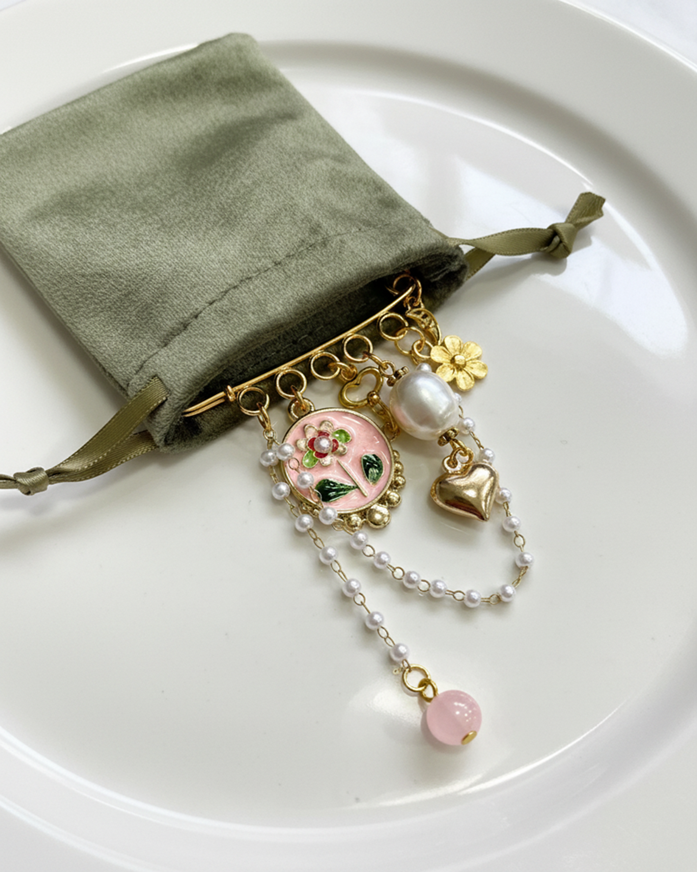 Packaging mockups_14.png