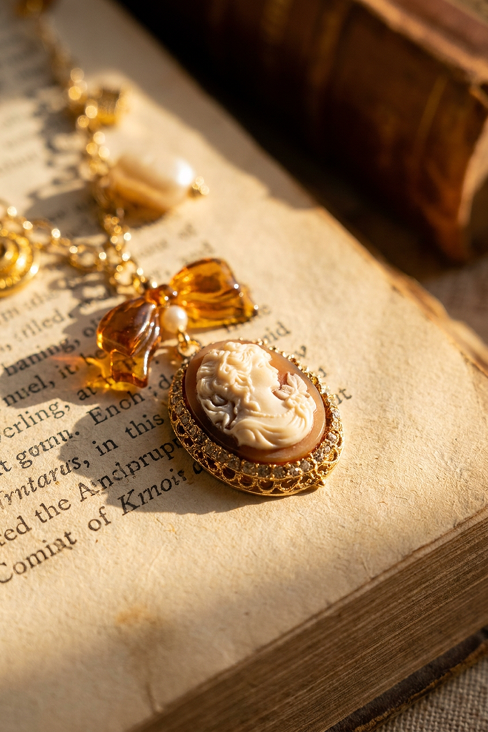 TILNECKLACE1_PIN 2.png
