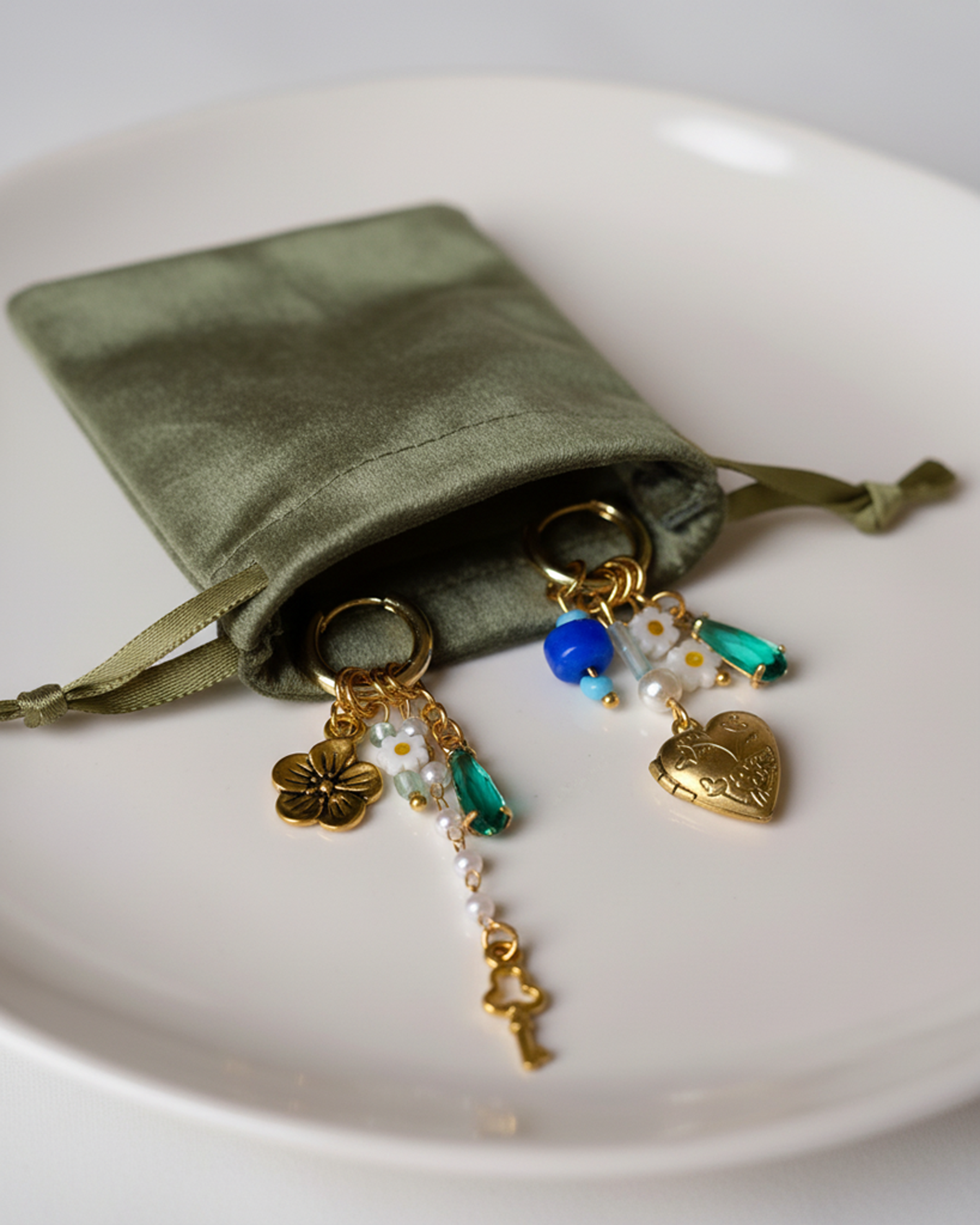 Packaging mockups_1.png