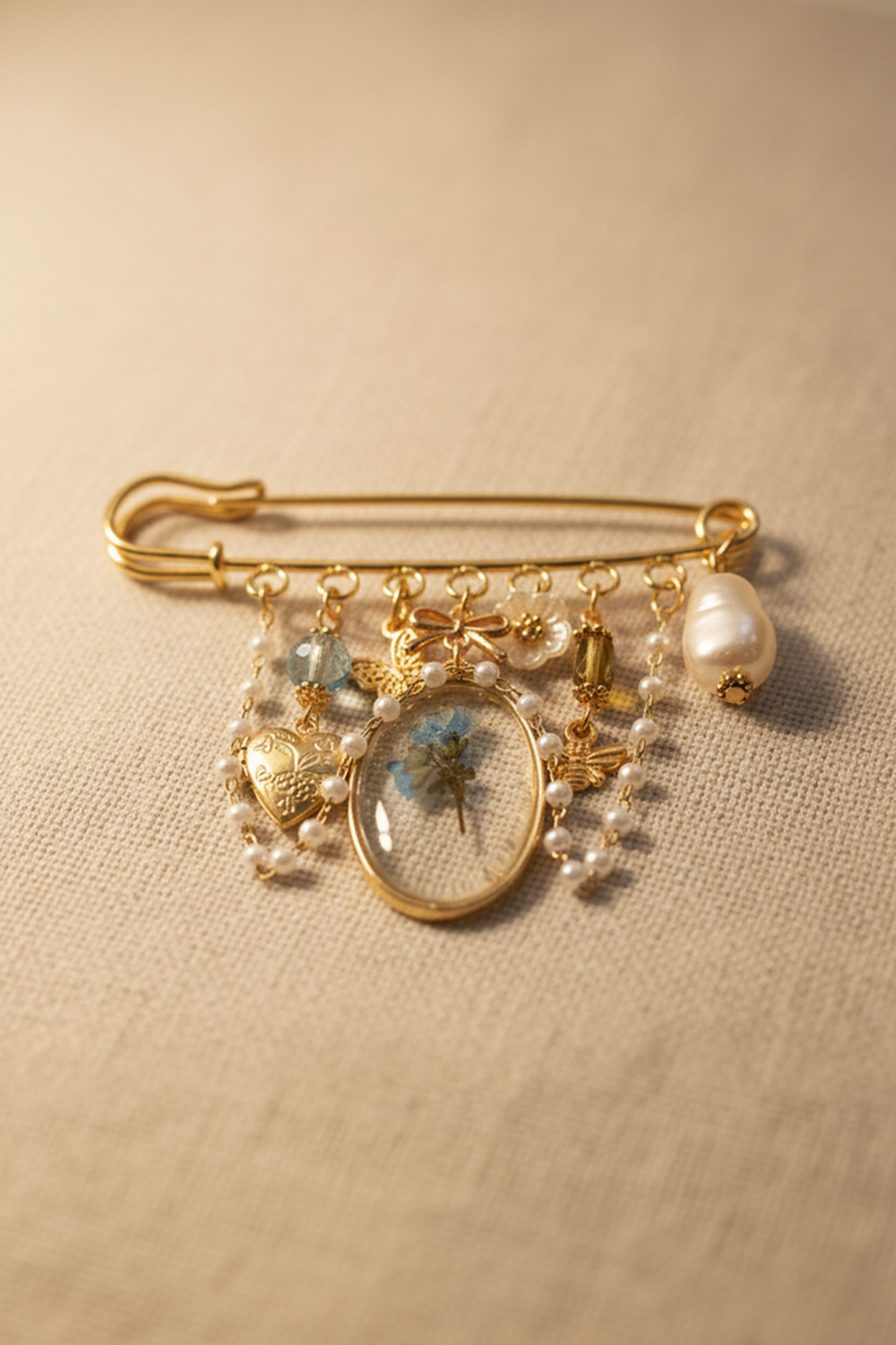GHGBROOCH1_Pin 2.png