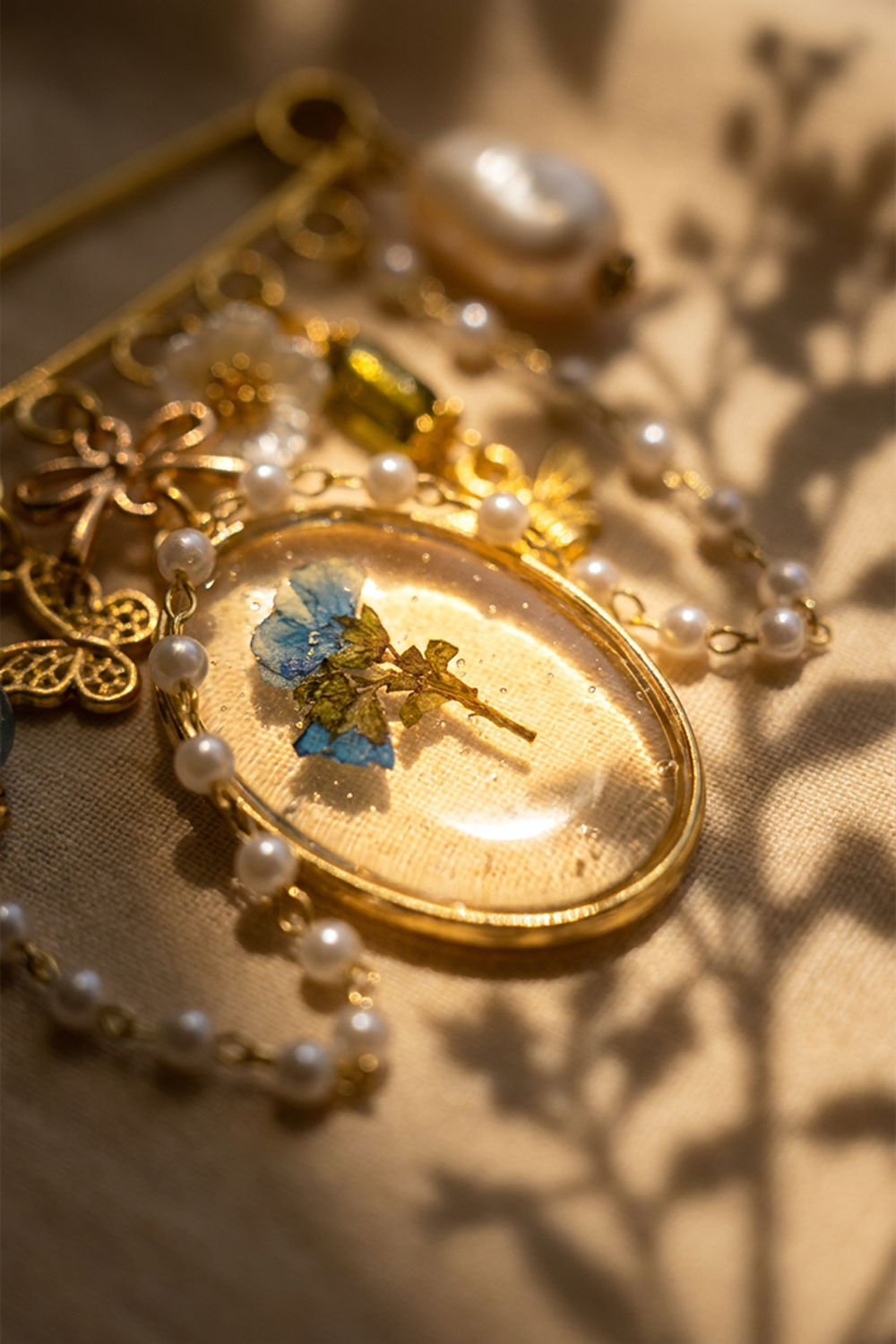 GHGBROOCH1_Pin 3.png