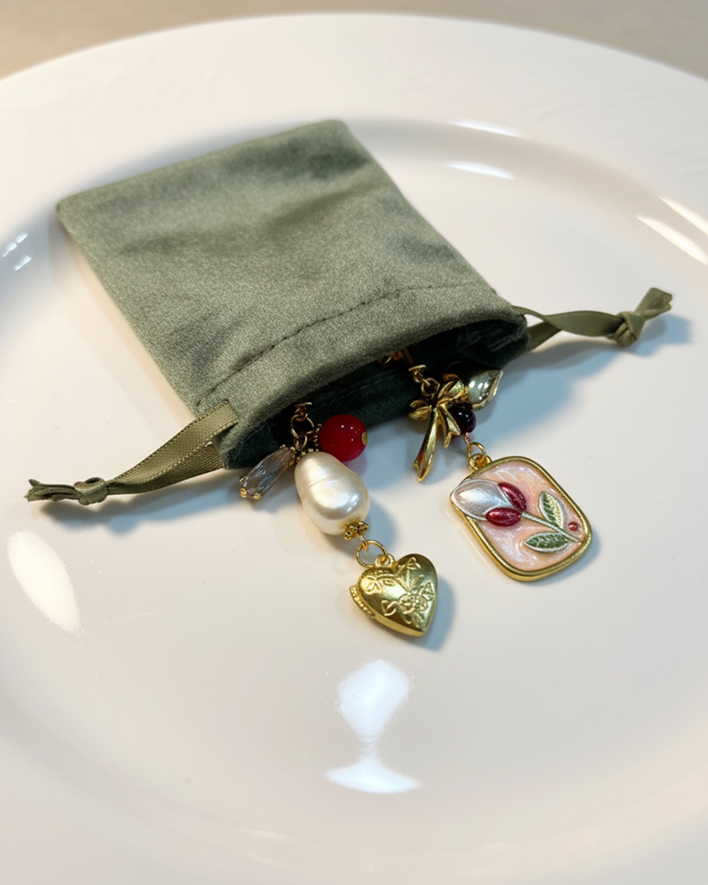 Packaging mockups_11.png