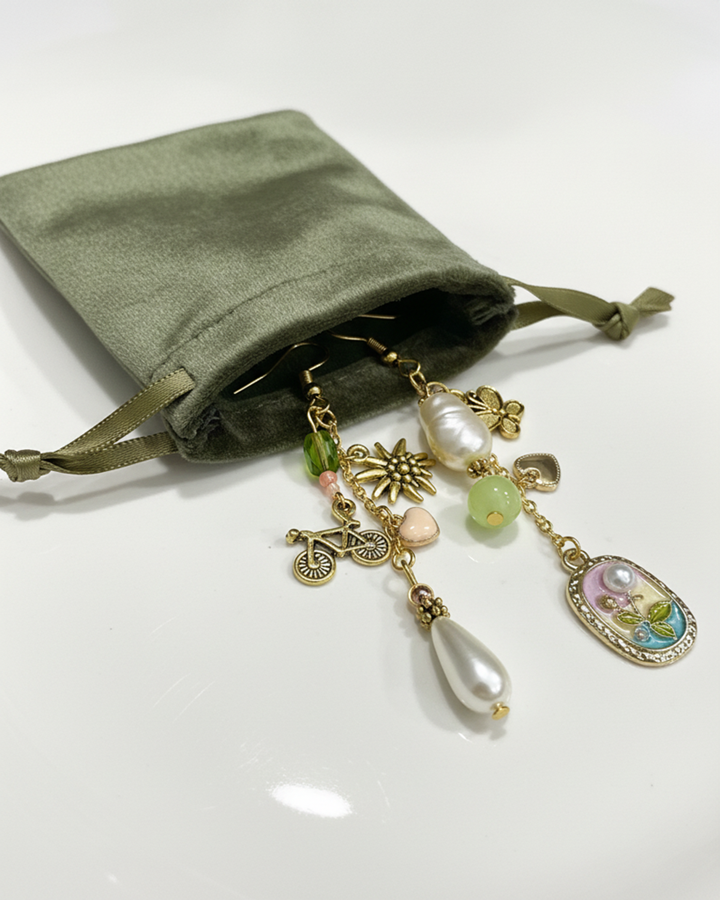 Packaging mockups_7.png